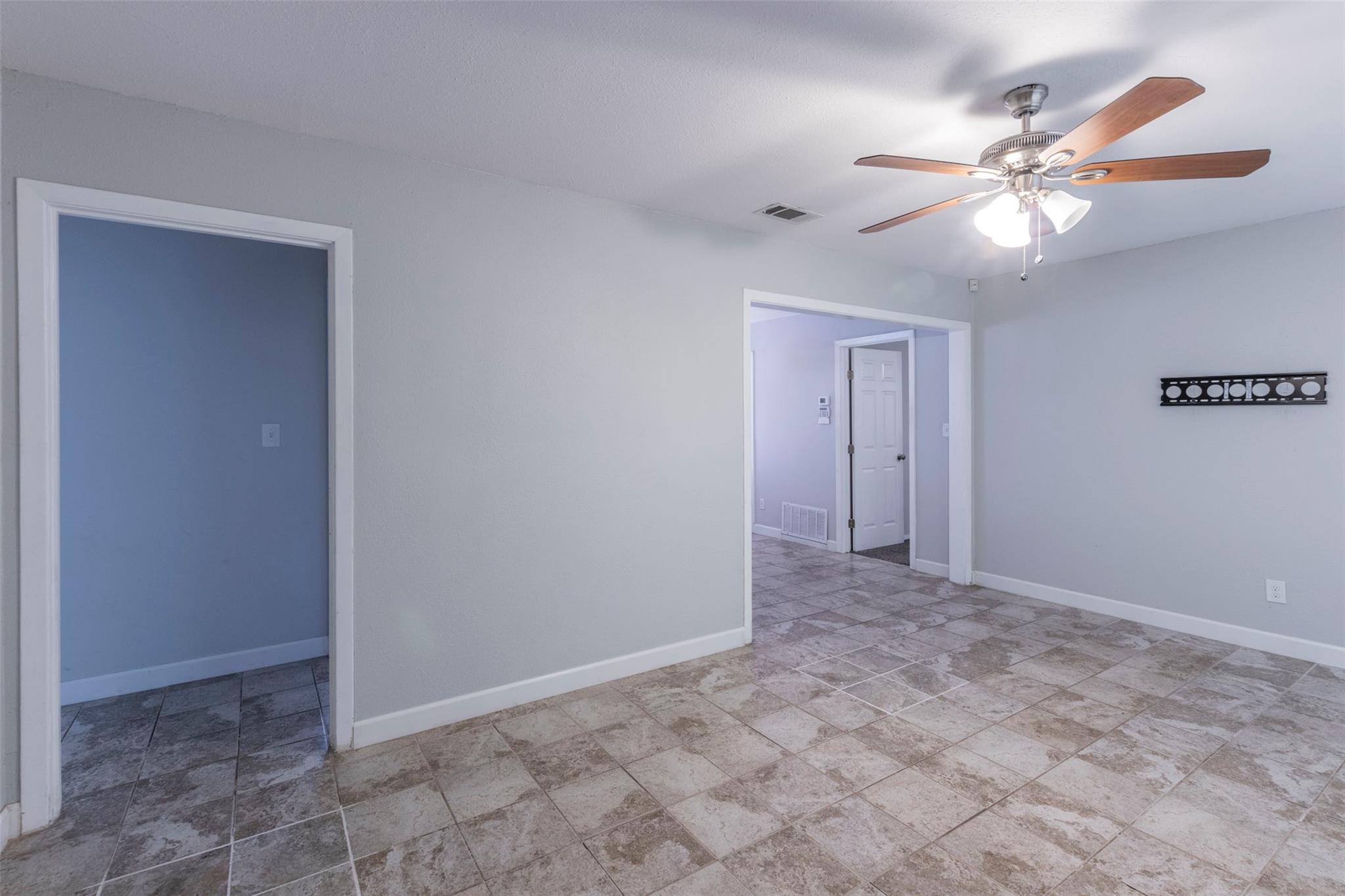 2903 Rogge Ln, Austin, TX 78723