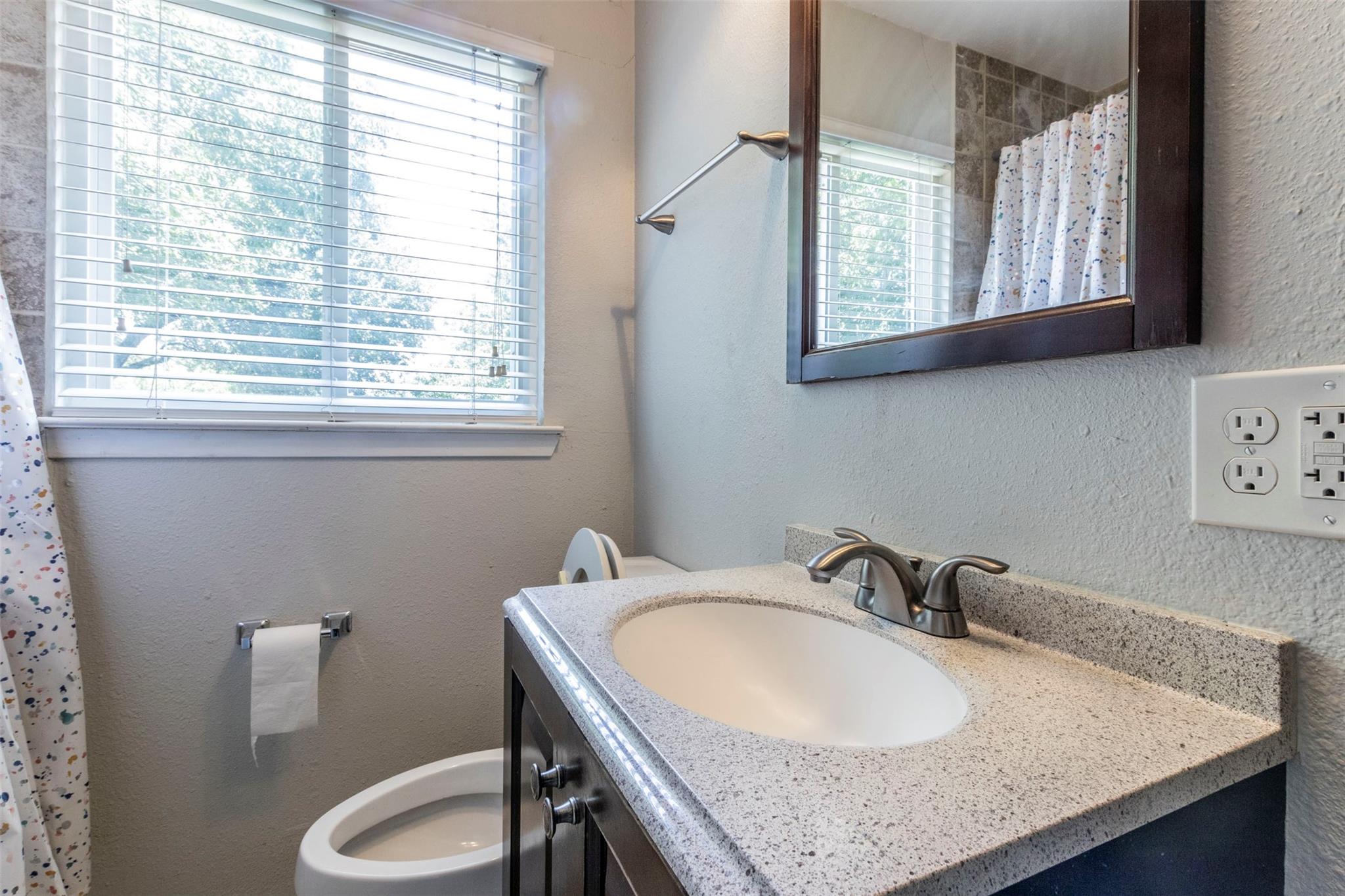 2903 Rogge Ln, Austin, TX 78723