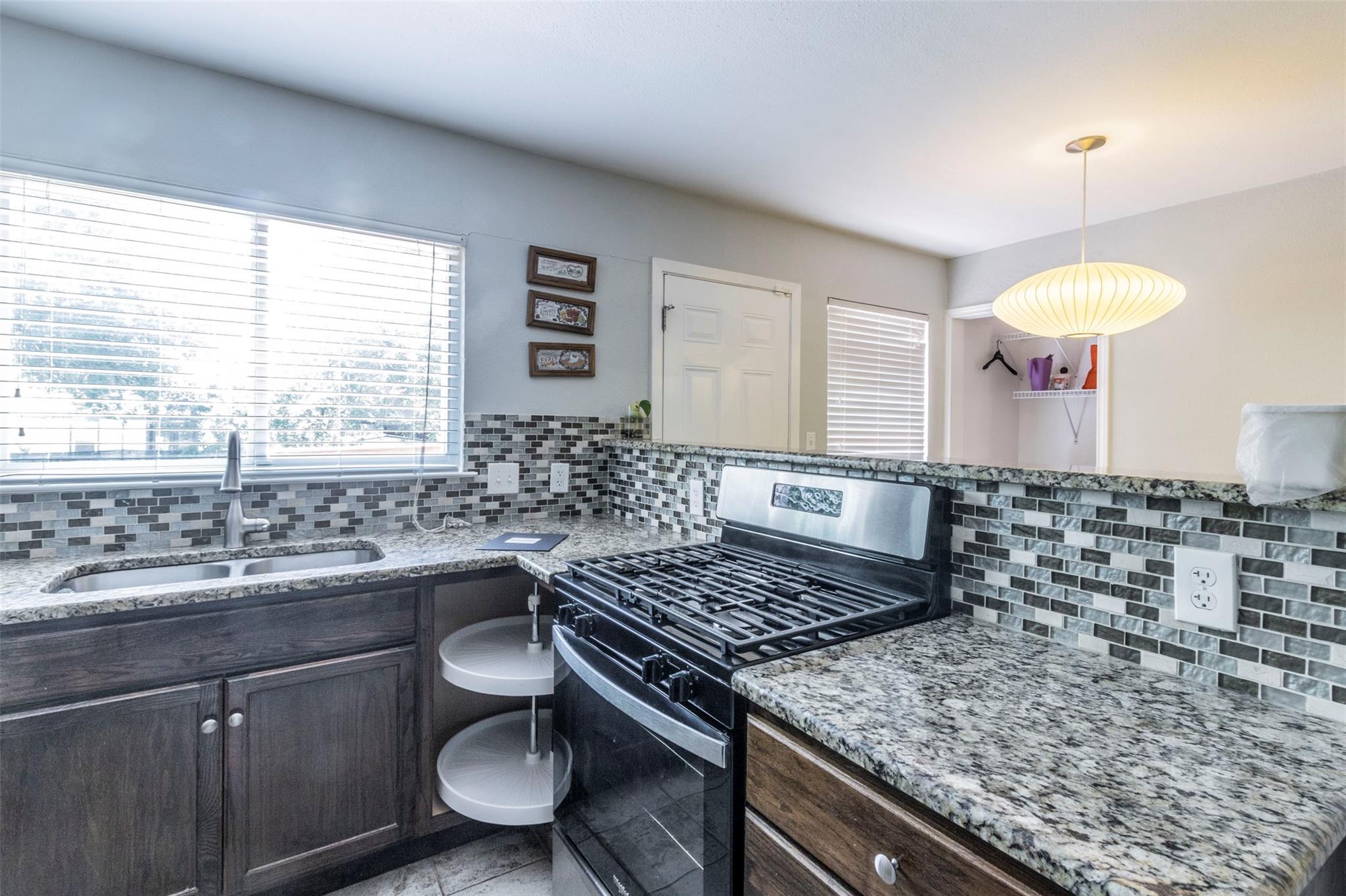 2903 Rogge Ln, Austin, TX 78723