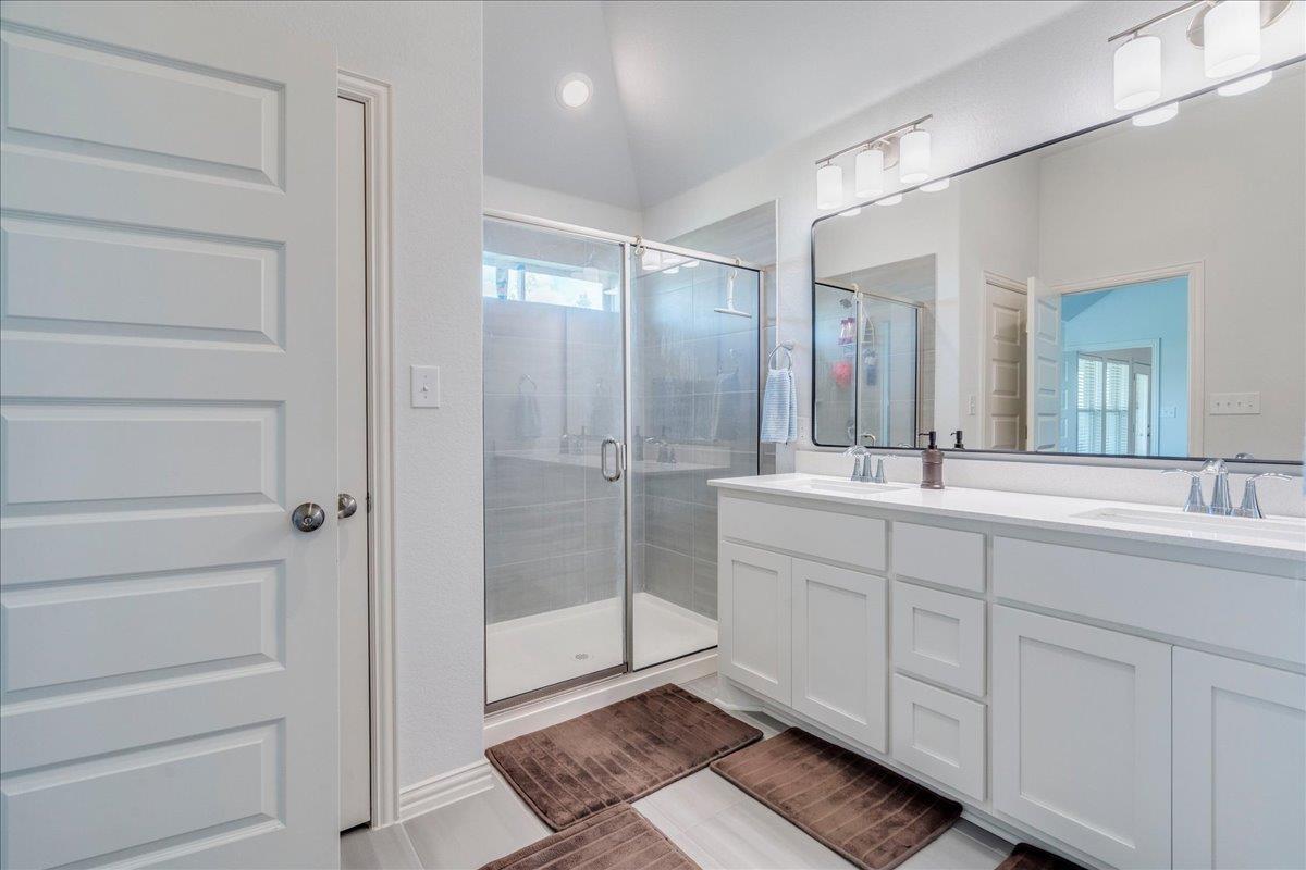 499 Coyote Creek Way, Kyle, TX 78640