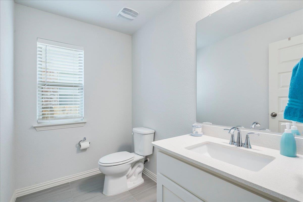 499 Coyote Creek Way, Kyle, TX 78640