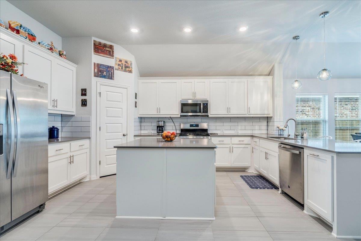 499 Coyote Creek Way, Kyle, TX 78640