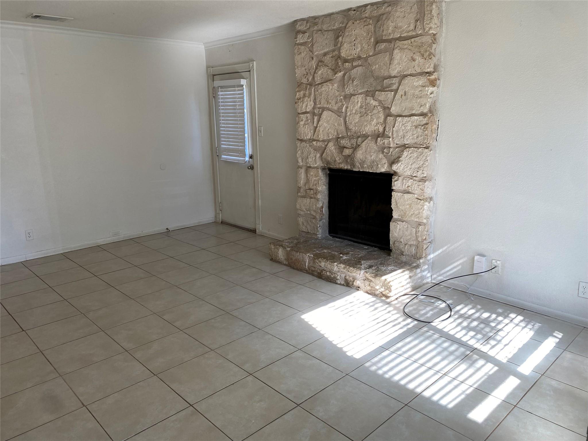 11304 Ptarmigan Cv # B, Austin, TX 78758