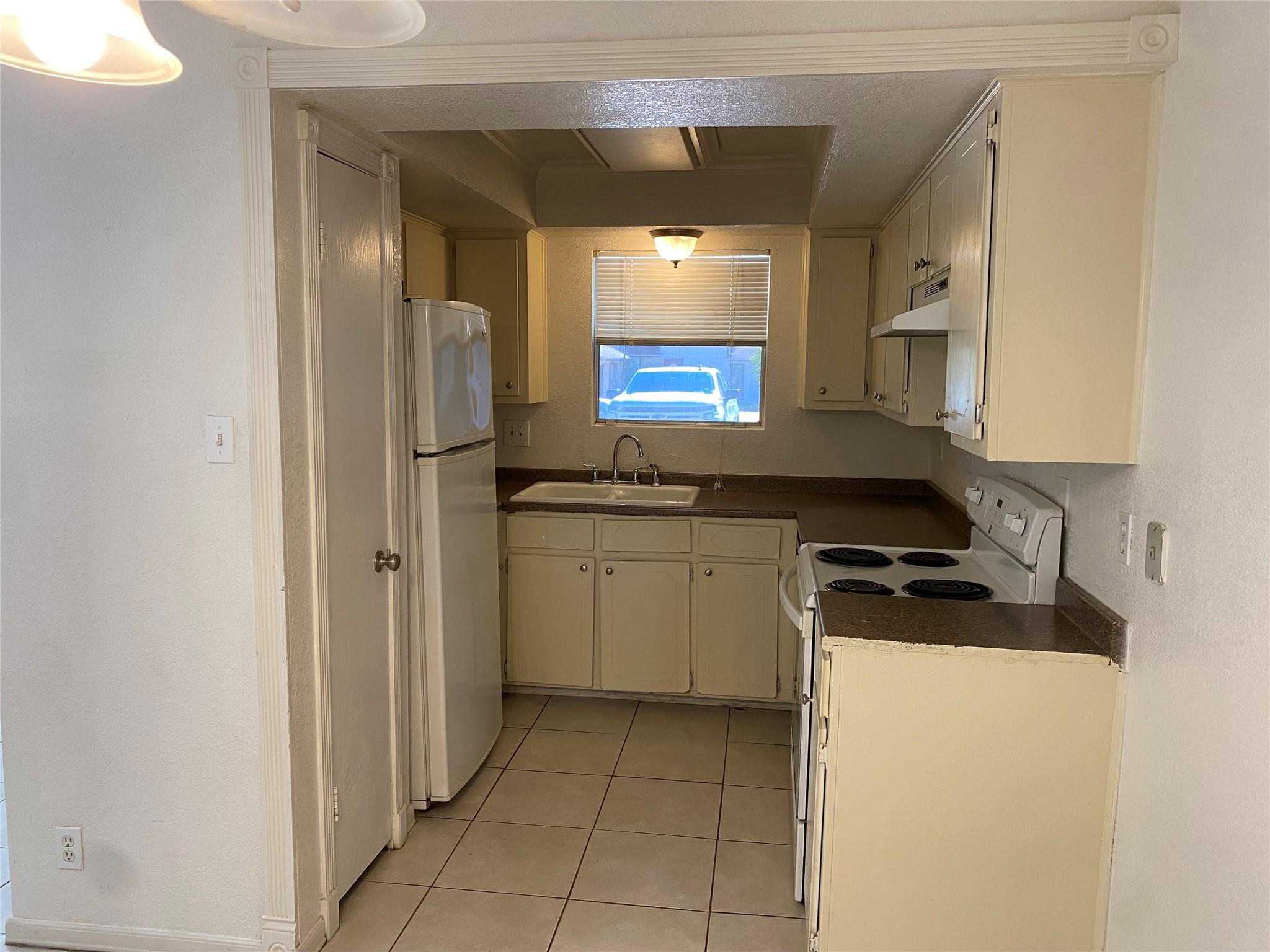 11304 Ptarmigan Cv # B, Austin, TX 78758