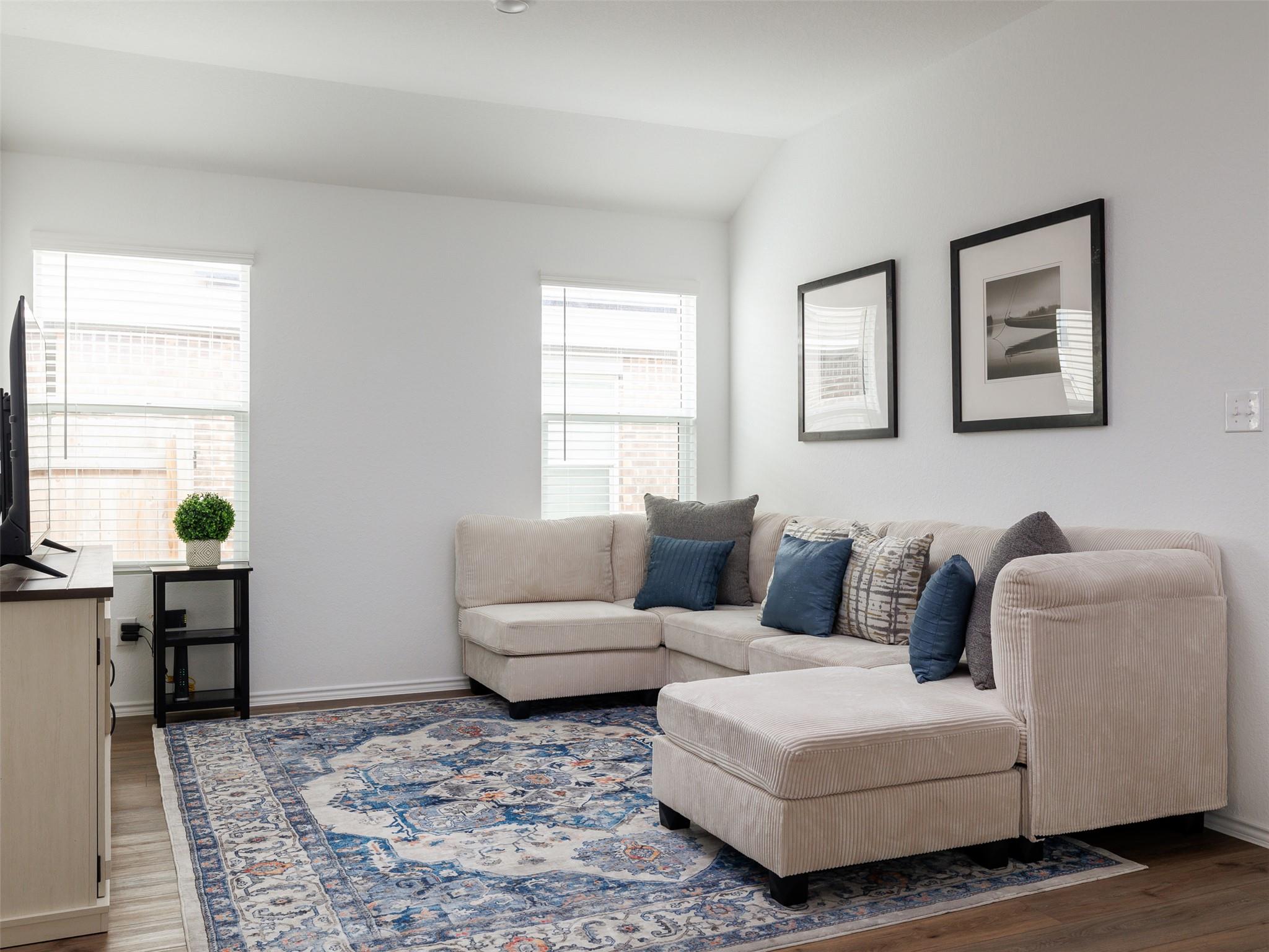 340 Sonterra Dr, San Marcos, TX 78666