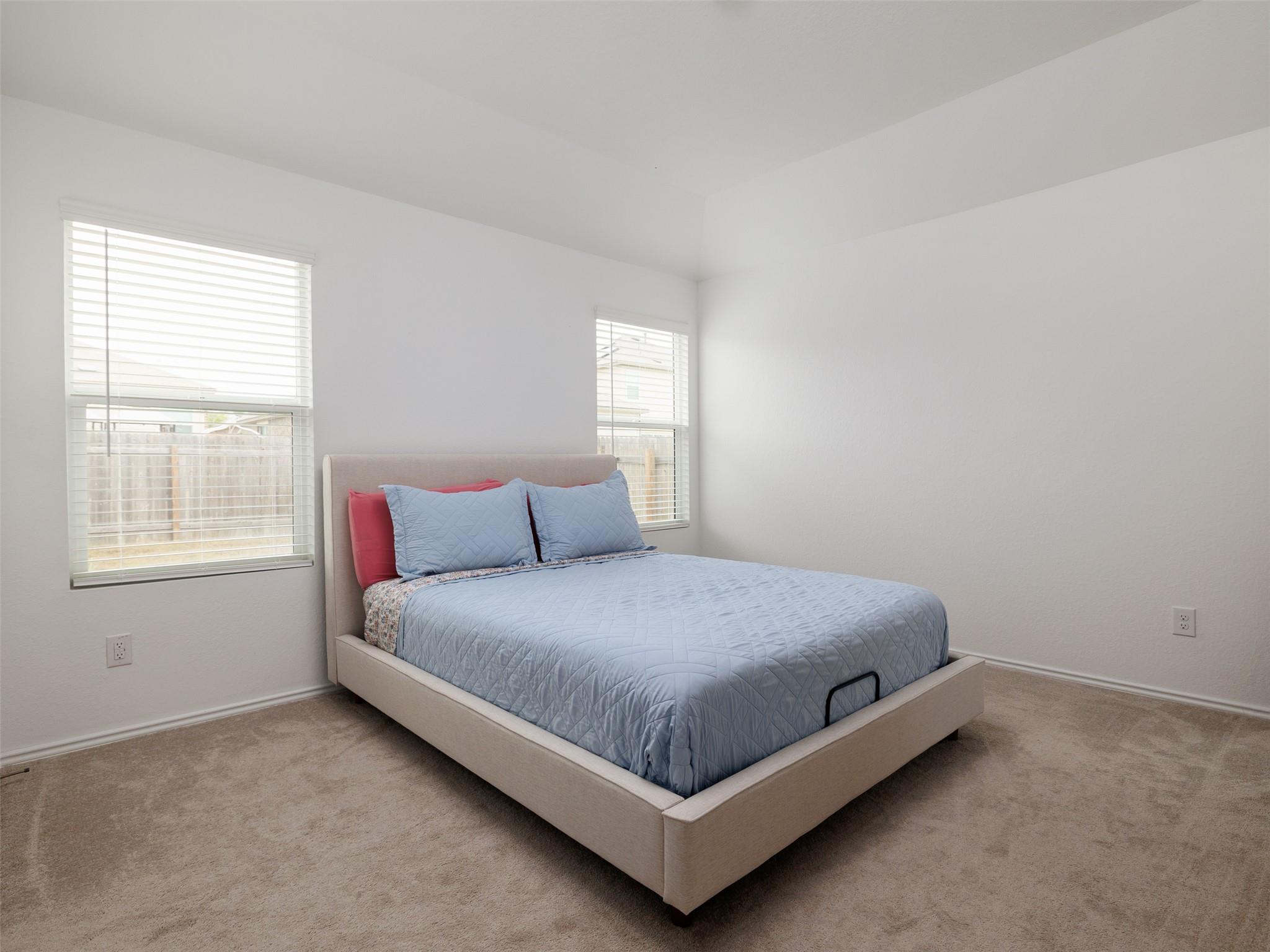 340 Sonterra Dr, San Marcos, TX 78666