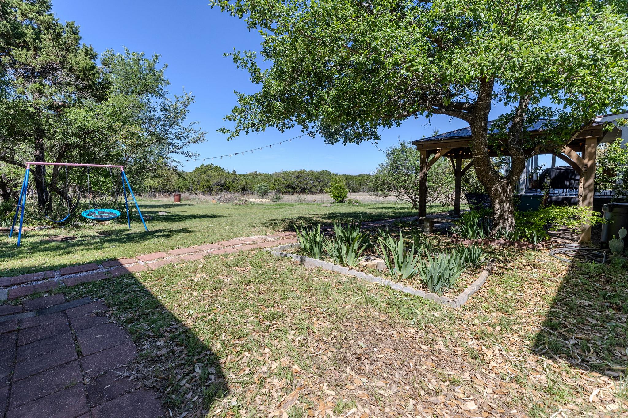 131 Tomahawk Trl, Liberty Hill, TX 78642