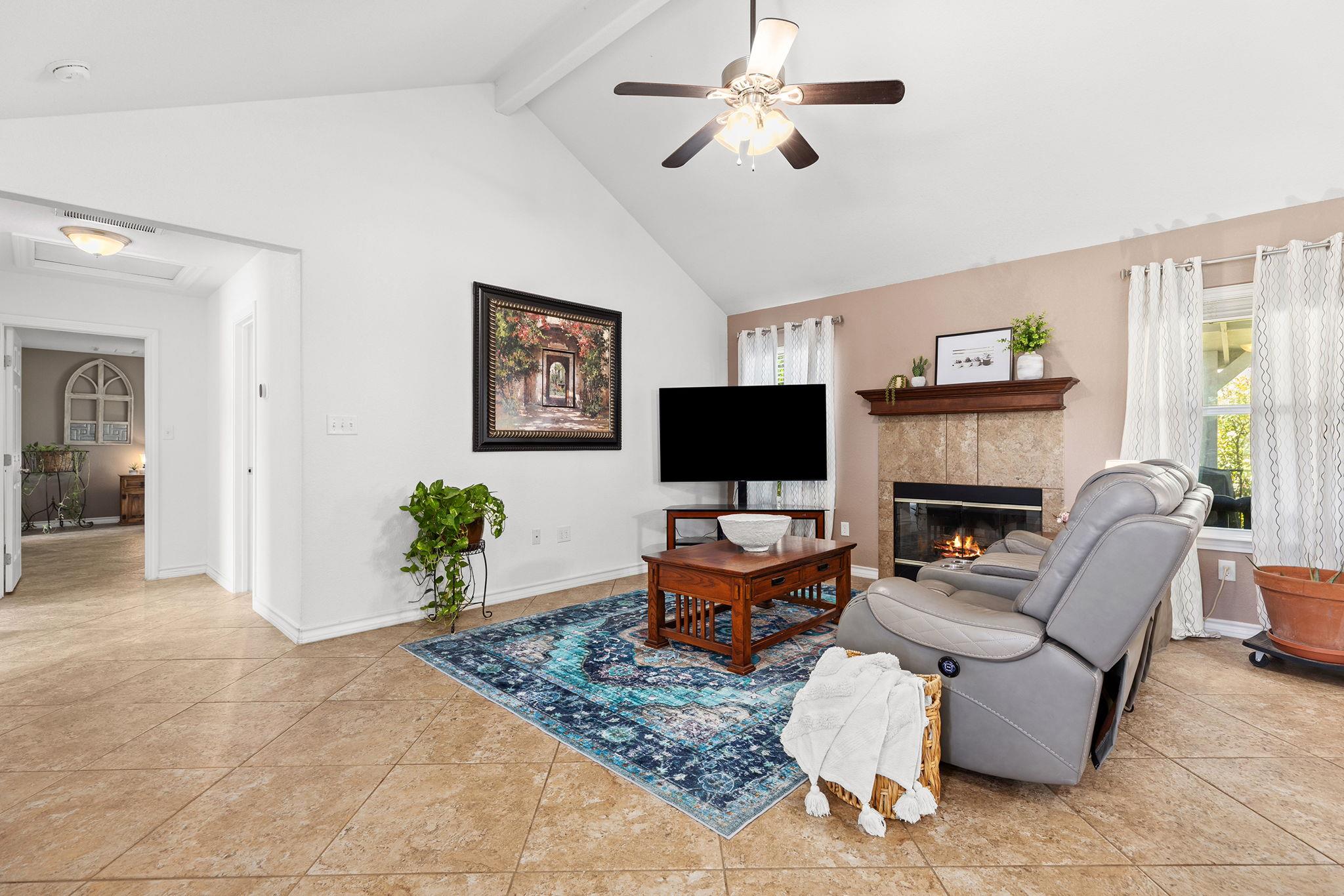 131 Tomahawk Trl, Liberty Hill, TX 78642