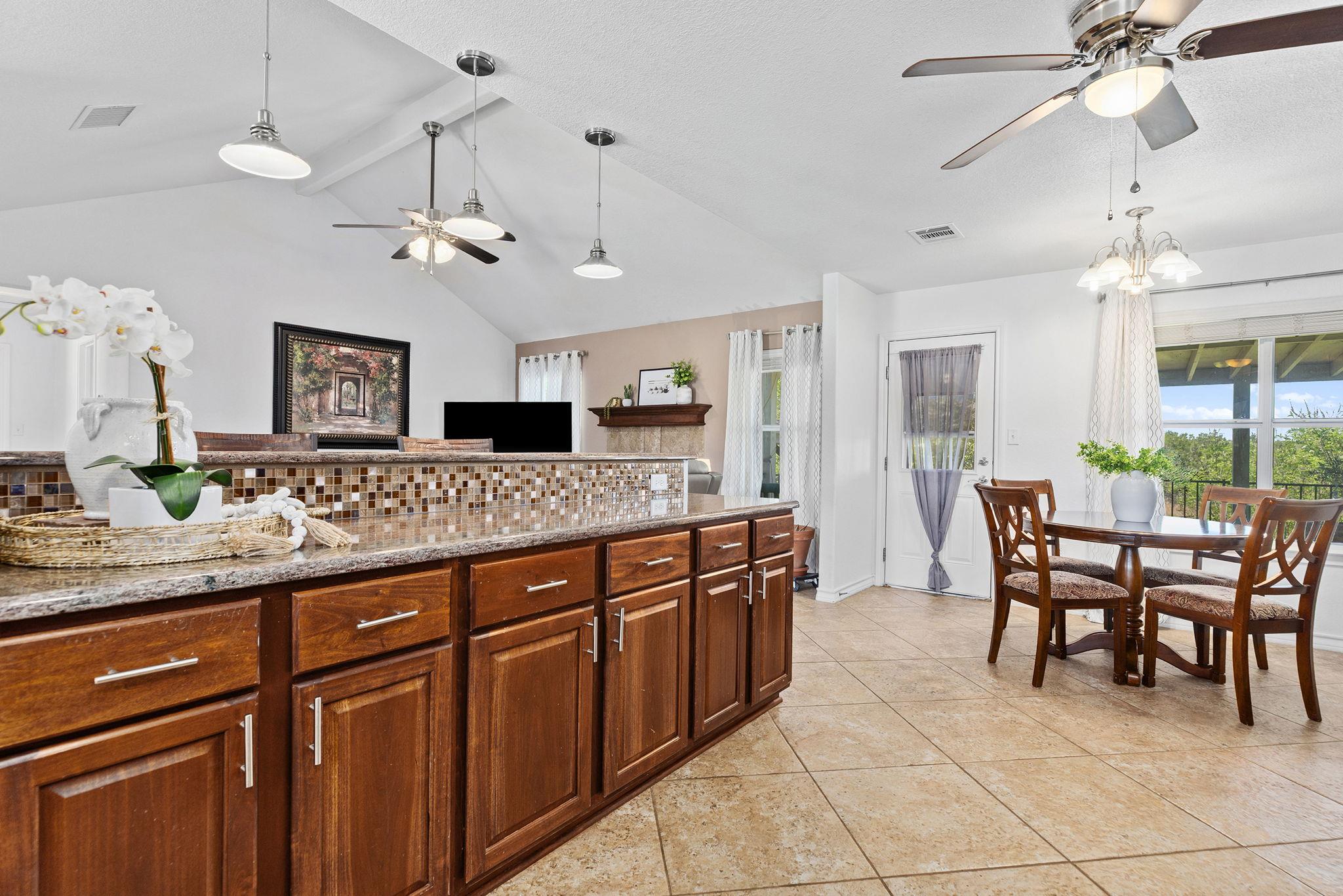 131 Tomahawk Trl, Liberty Hill, TX 78642