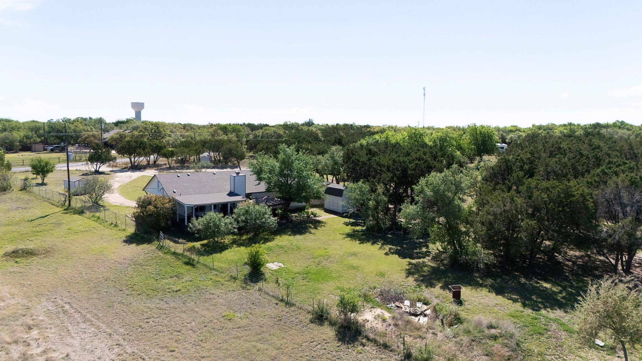 131 Tomahawk Trl, Liberty Hill, TX 78642