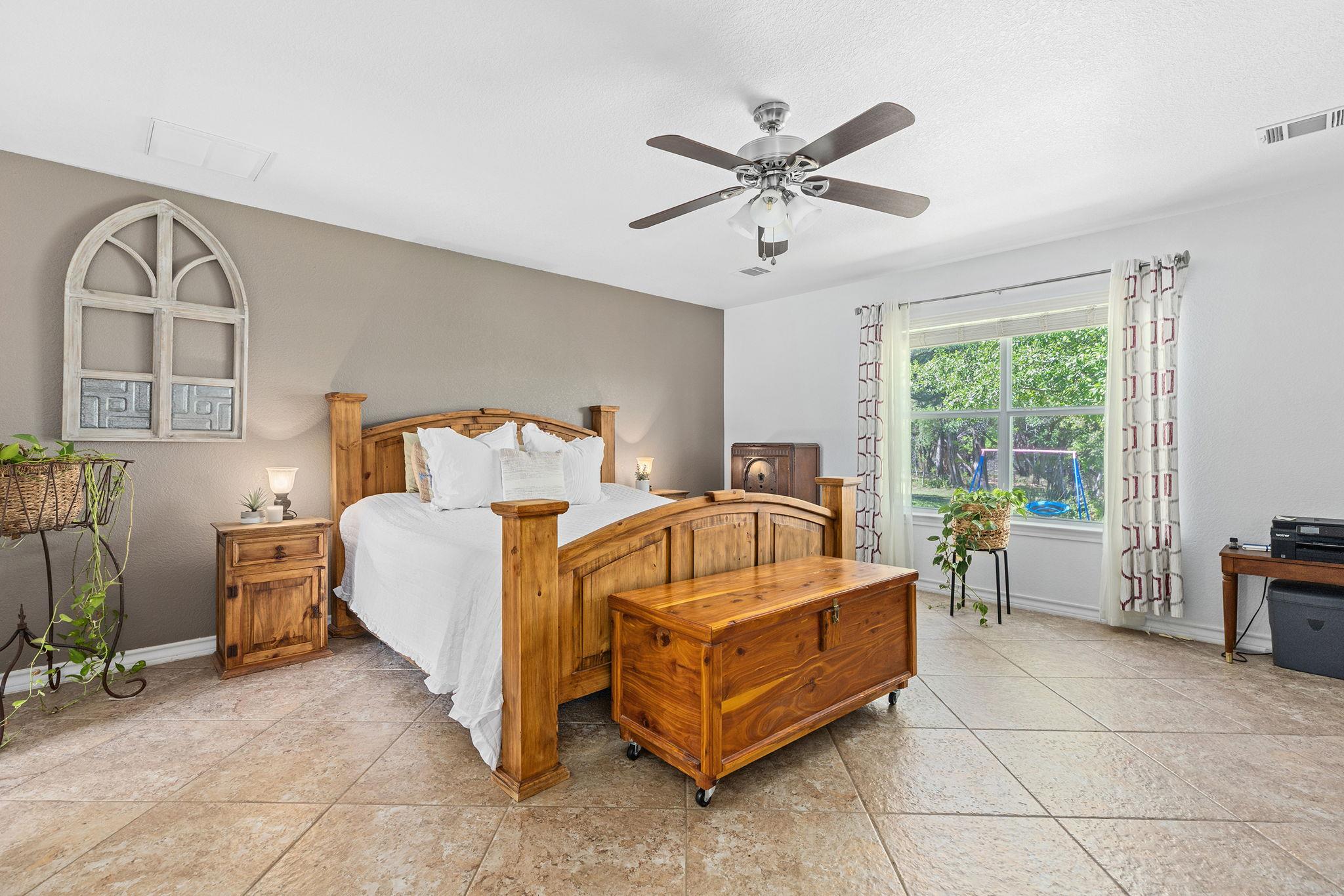 131 Tomahawk Trl, Liberty Hill, TX 78642