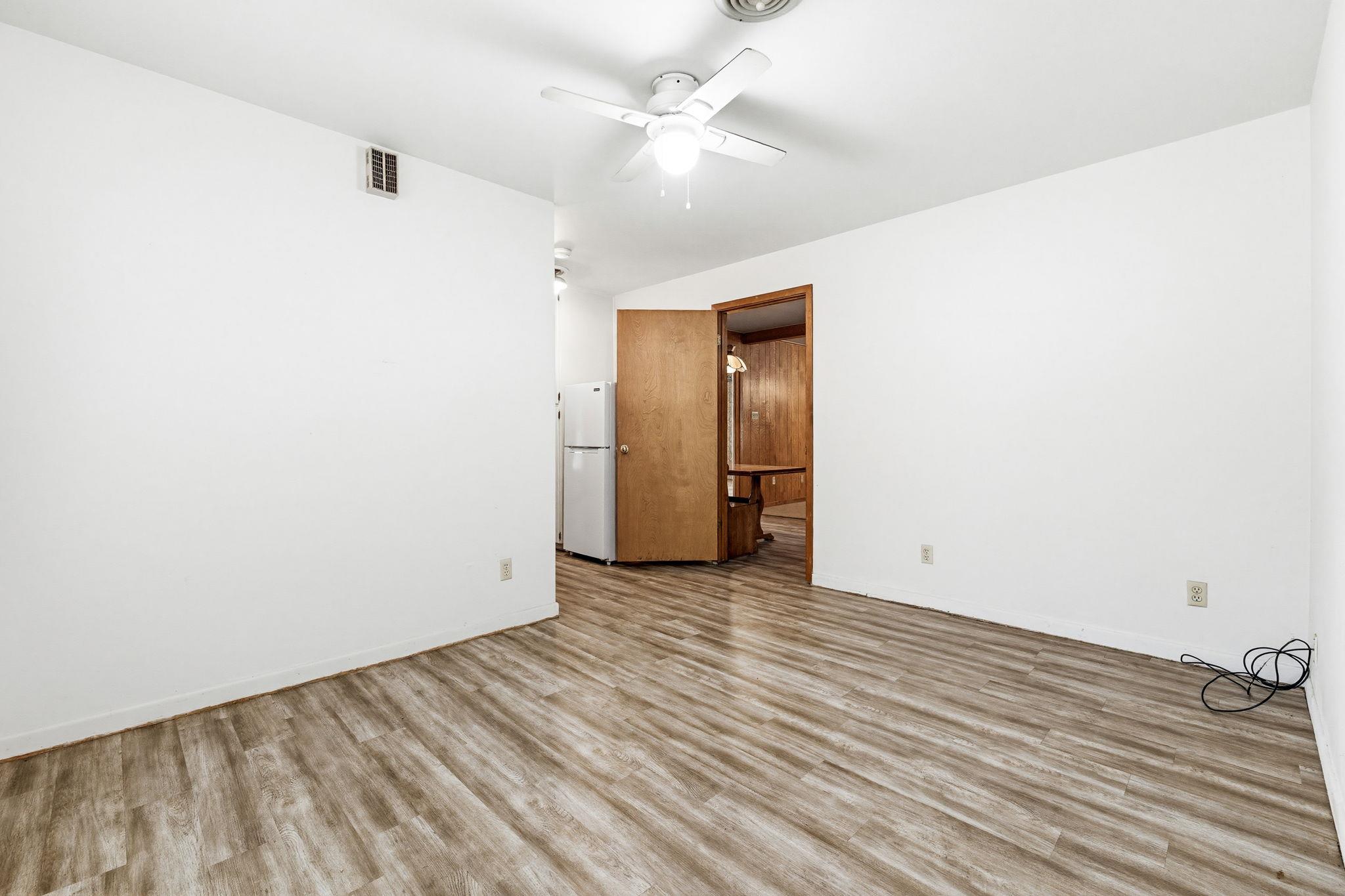 1409 W North Ave, Lampasas, TX 76550