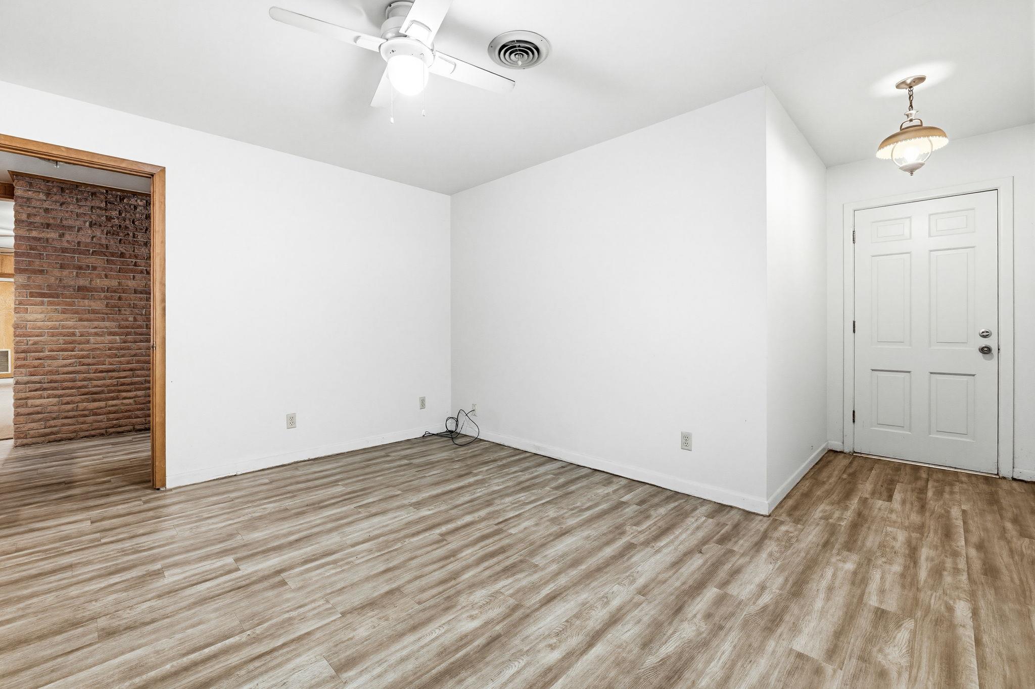 1409 W North Ave, Lampasas, TX 76550