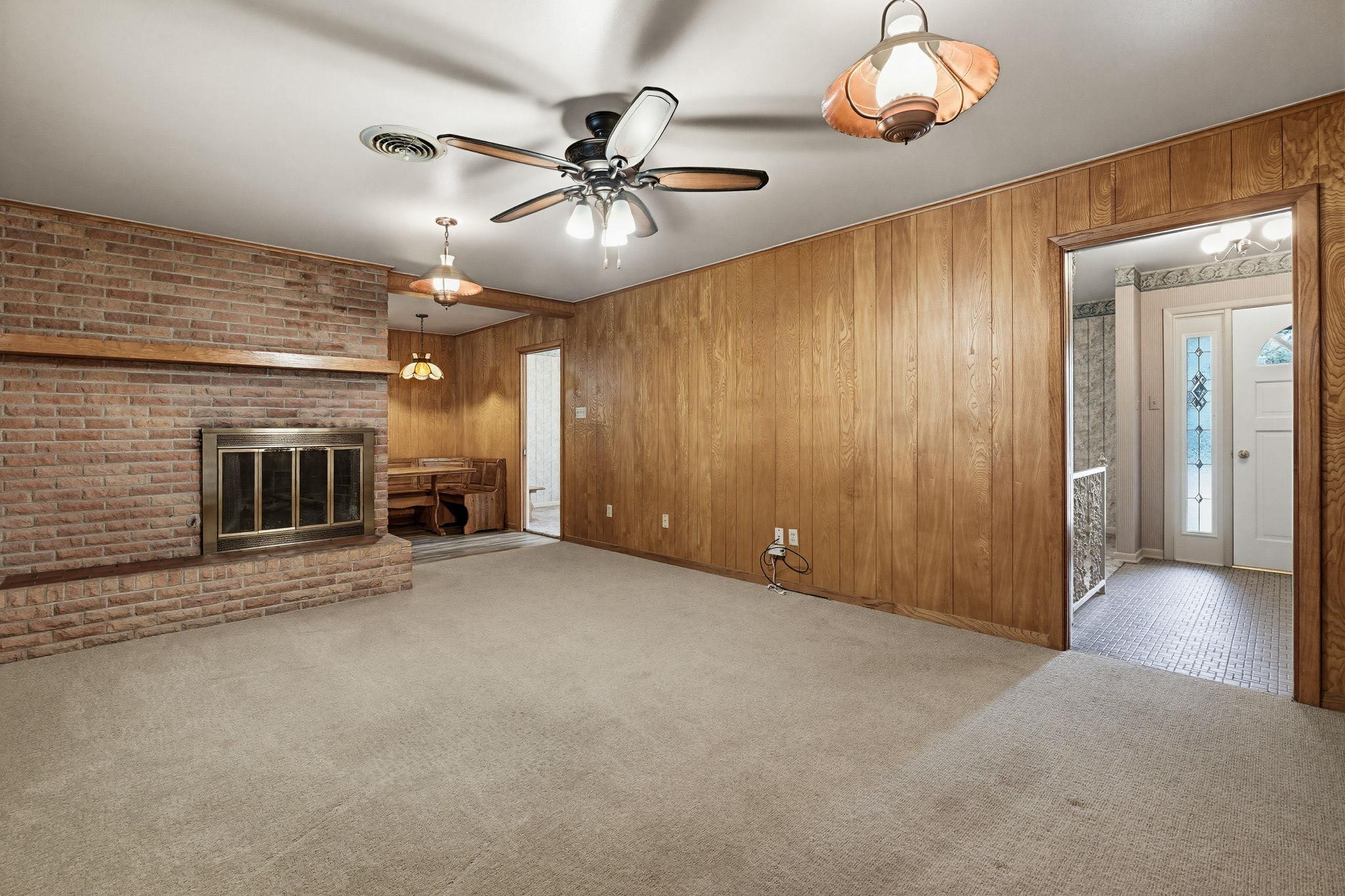 1409 W North Ave, Lampasas, TX 76550