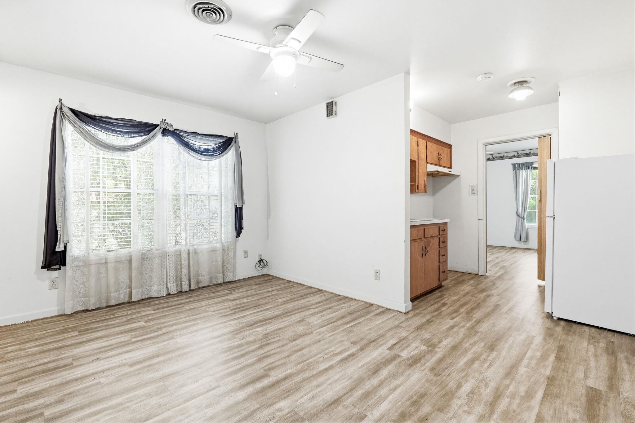 1409 W North Ave, Lampasas, TX 76550