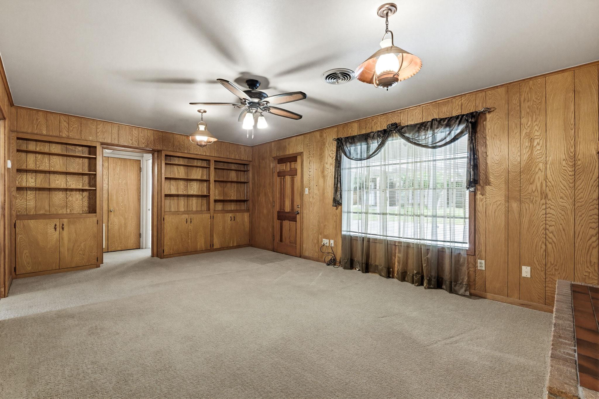 1409 W North Ave, Lampasas, TX 76550