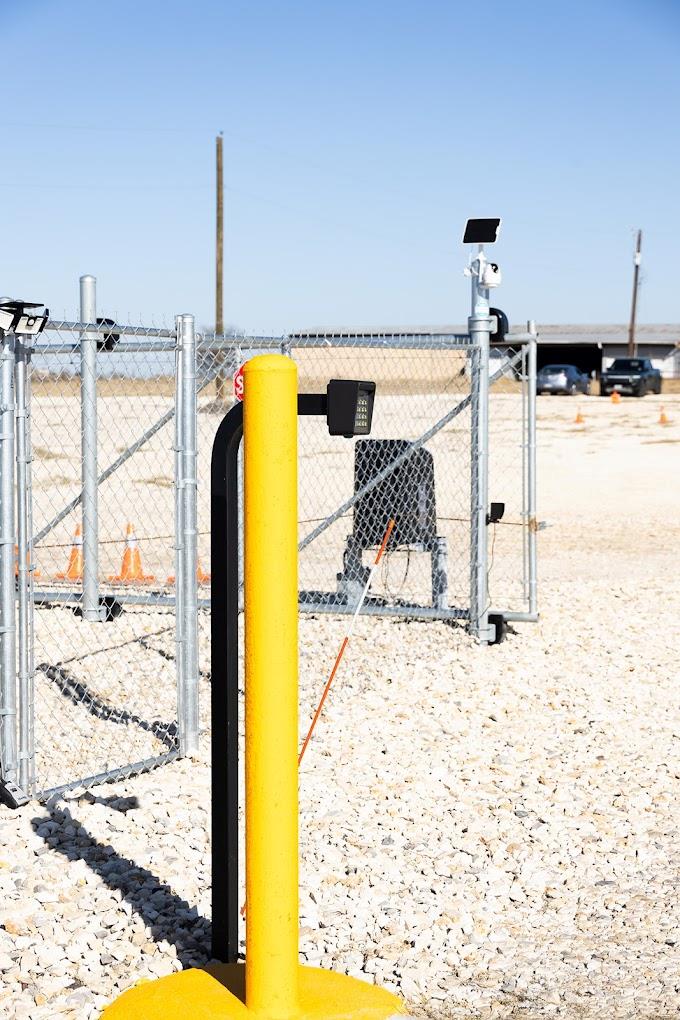 21000 Cameron Rd, Coupland, TX 78615