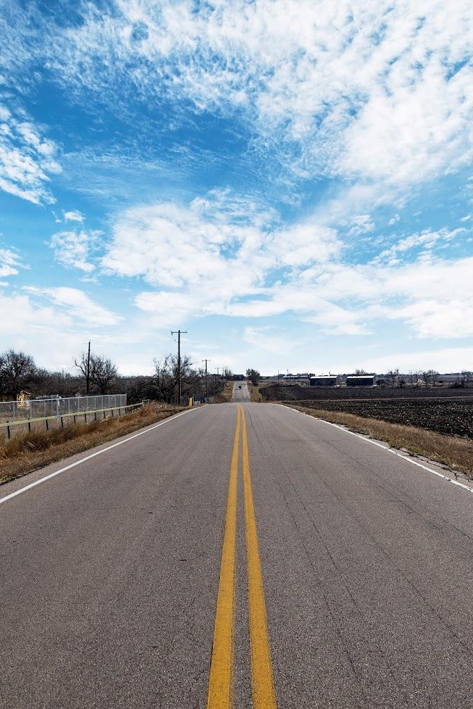 21000 Cameron Rd, Coupland, TX 78615