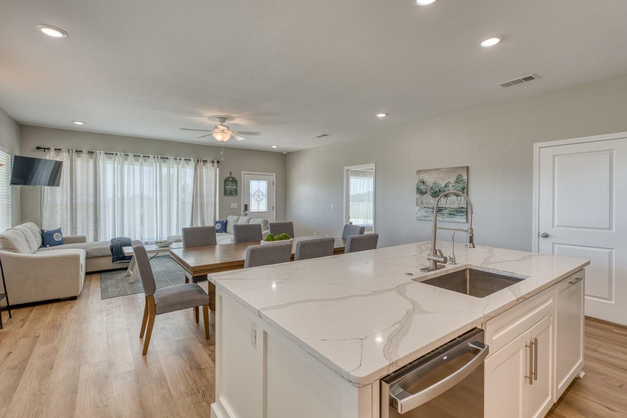 224 Blackbuck Ridge Dr, Lampasas, TX 76550