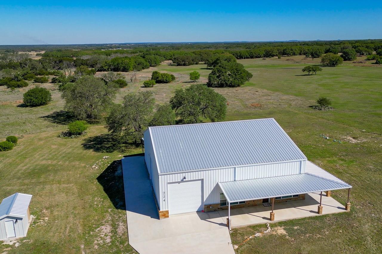224 Blackbuck Ridge Dr, Lampasas, TX 76550