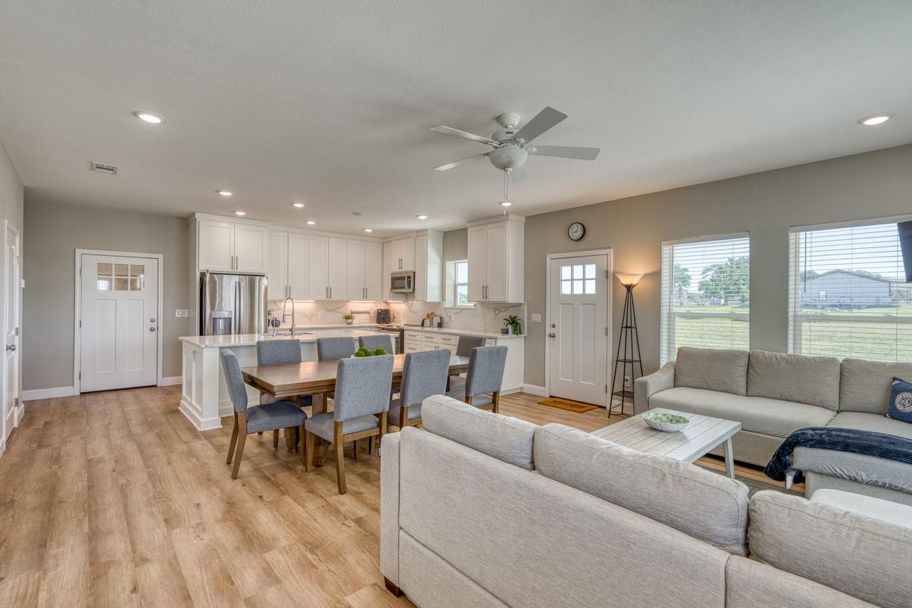 224 Blackbuck Ridge Dr, Lampasas, TX 76550