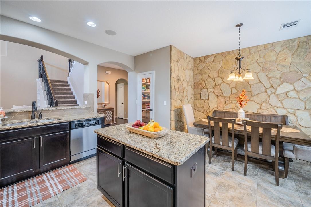 273 Everglade Dr, Buda, TX 78610