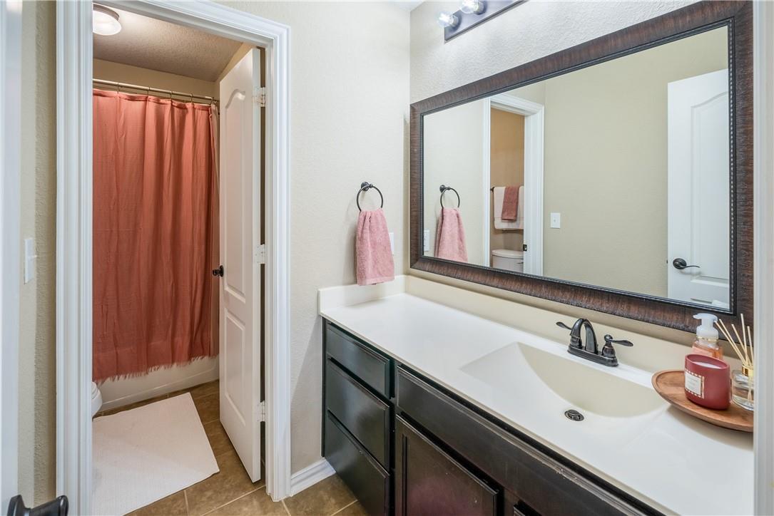 273 Everglade Dr, Buda, TX 78610