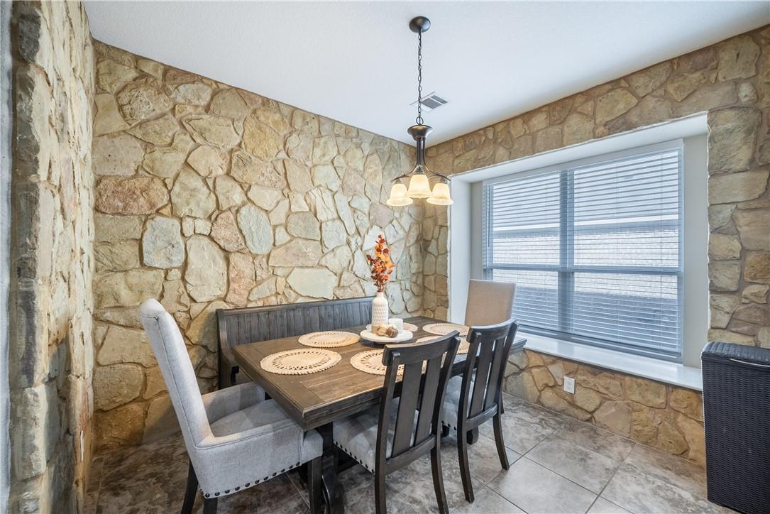 273 Everglade Dr, Buda, TX 78610