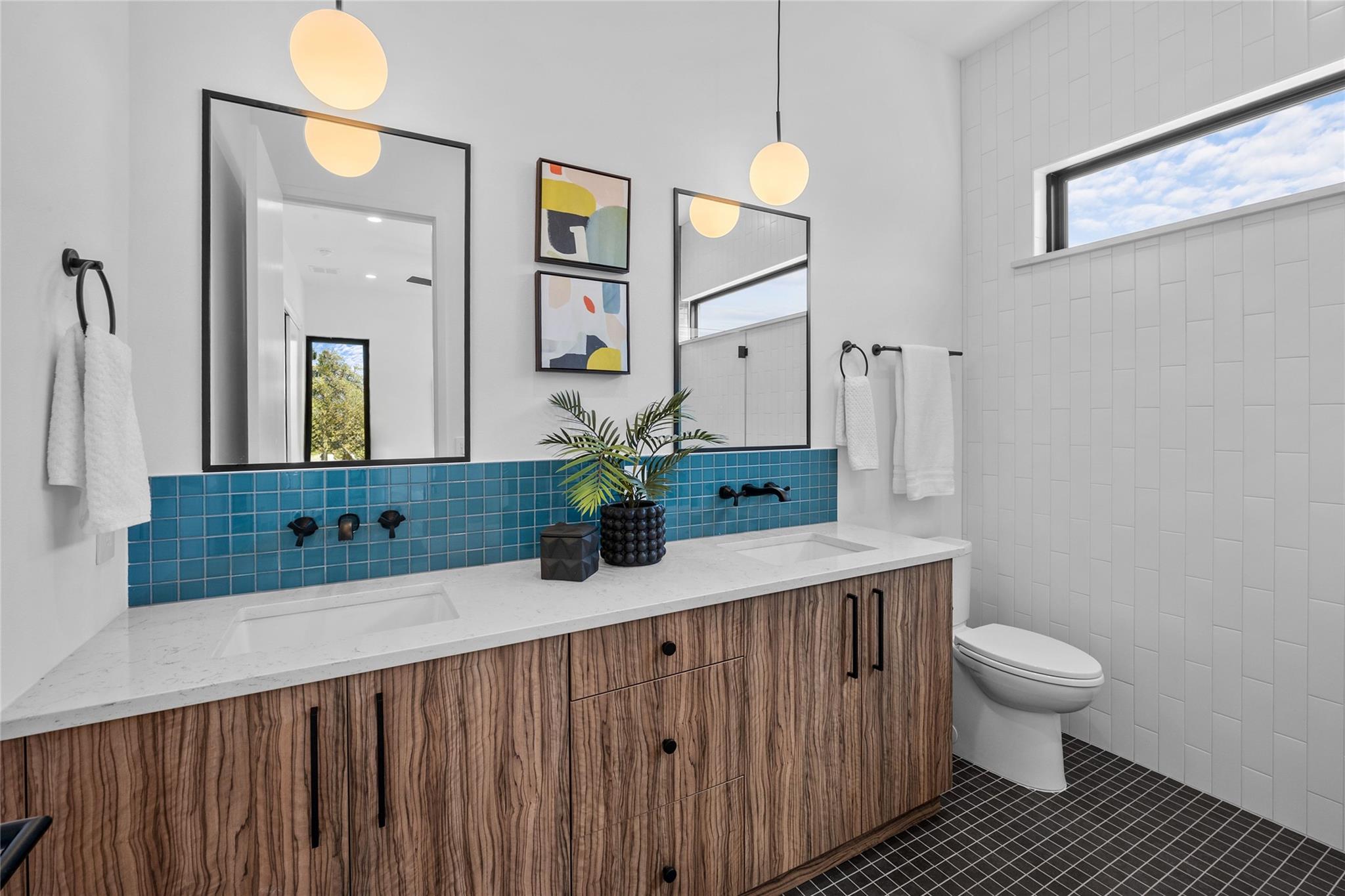 219 Lessin Ln # 10A, Austin, TX 78704