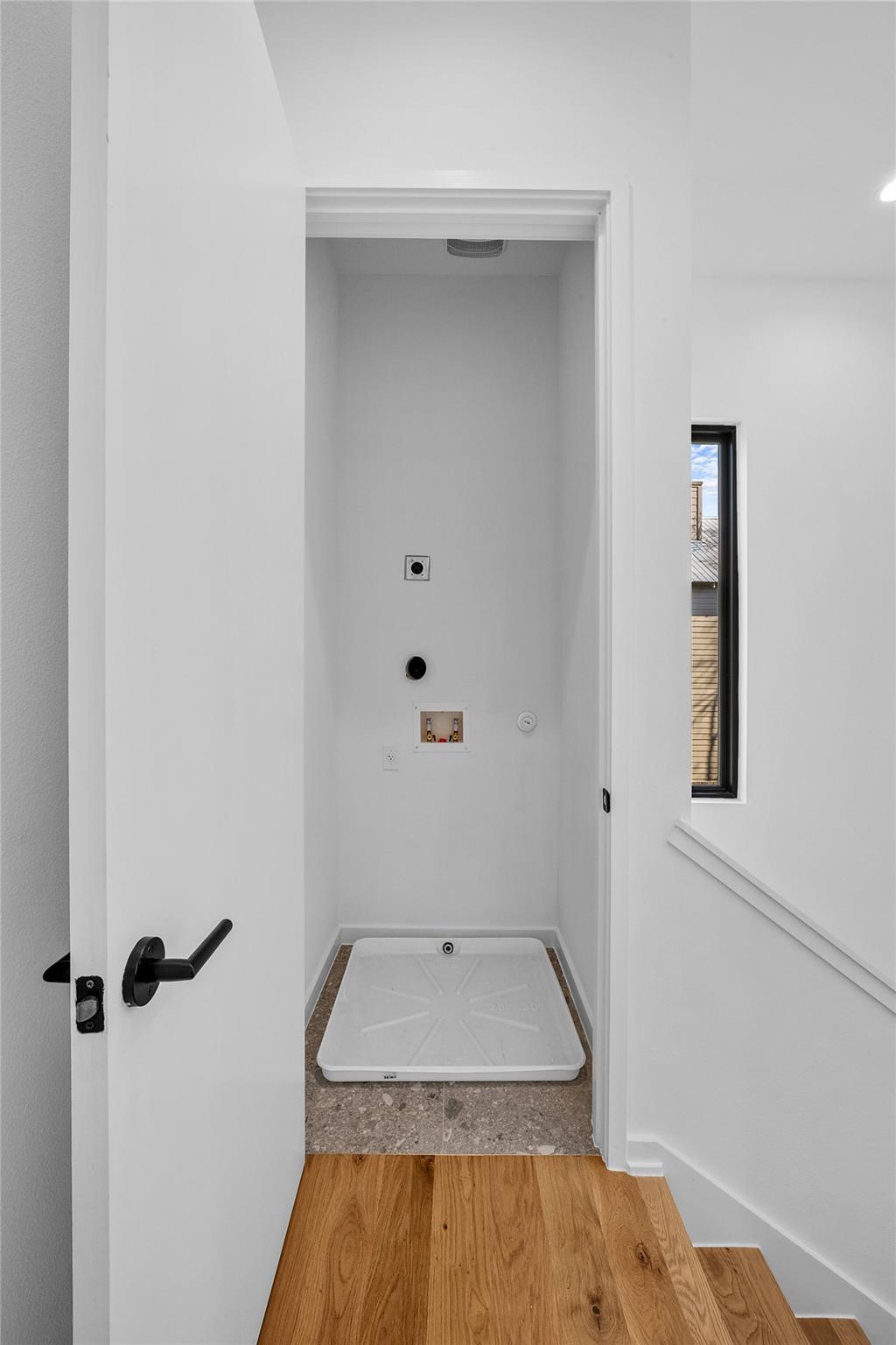 219 Lessin Ln # 10A, Austin, TX 78704