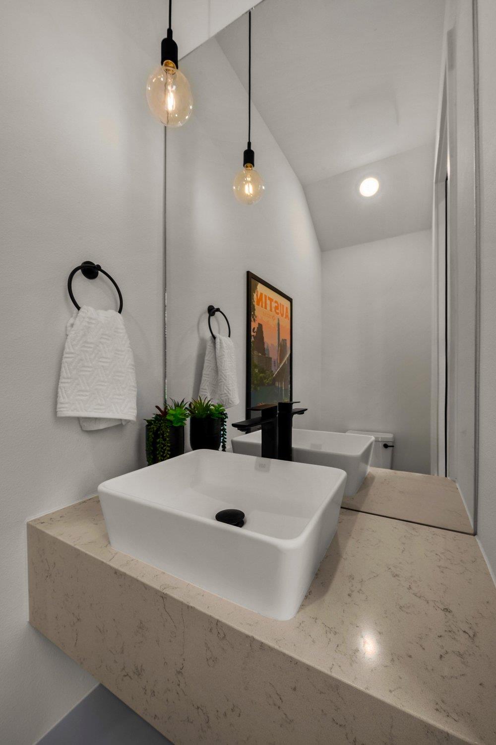 219 Lessin Ln # 10A, Austin, TX 78704