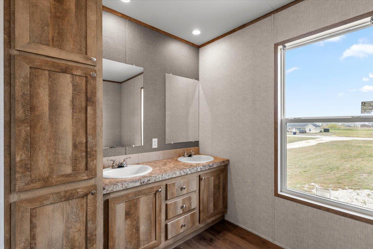 147 Daniel Dr, Bertram, TX 78605