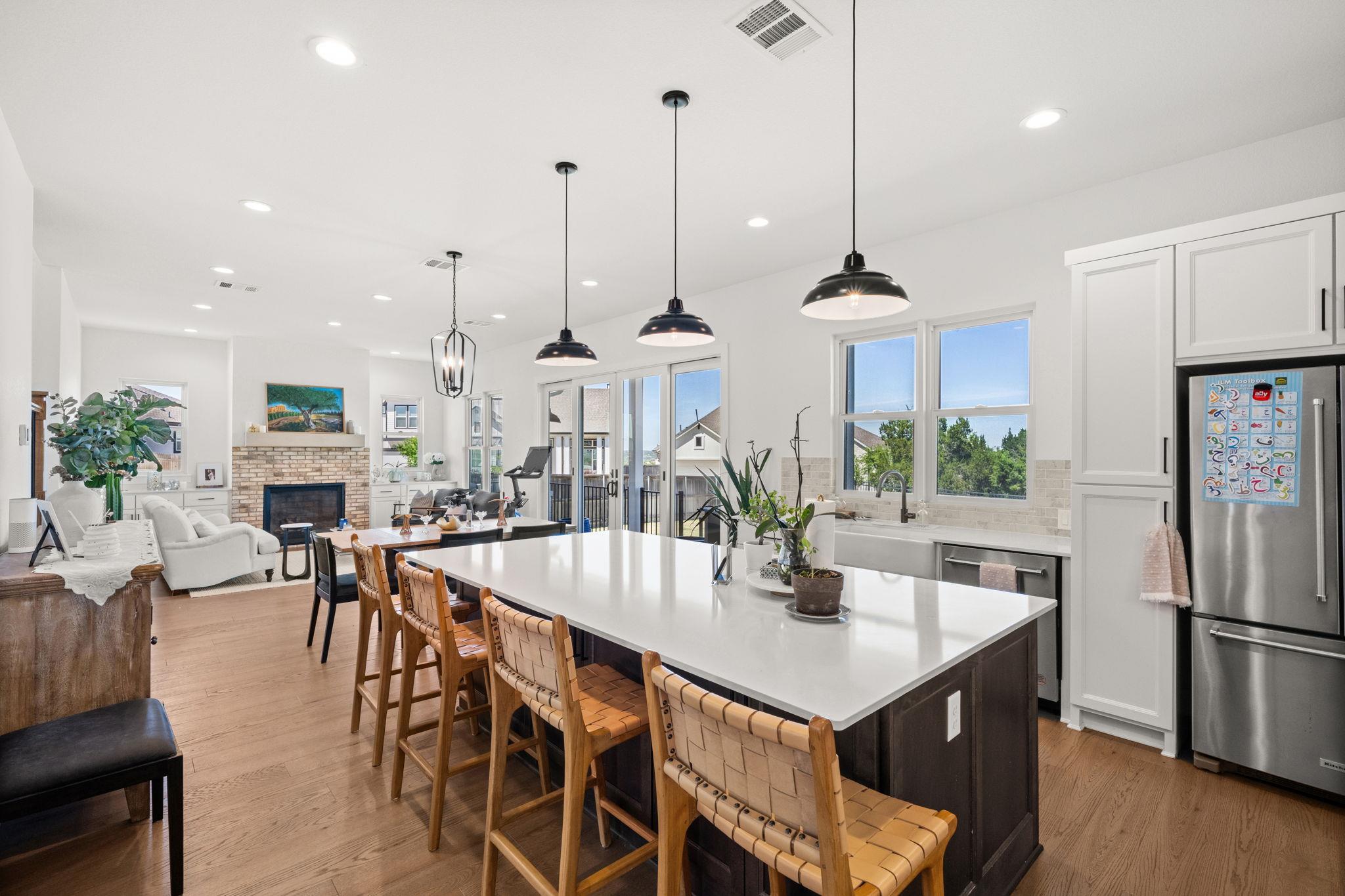 202 Smoke Tree Cir, Dripping Springs, TX 78620