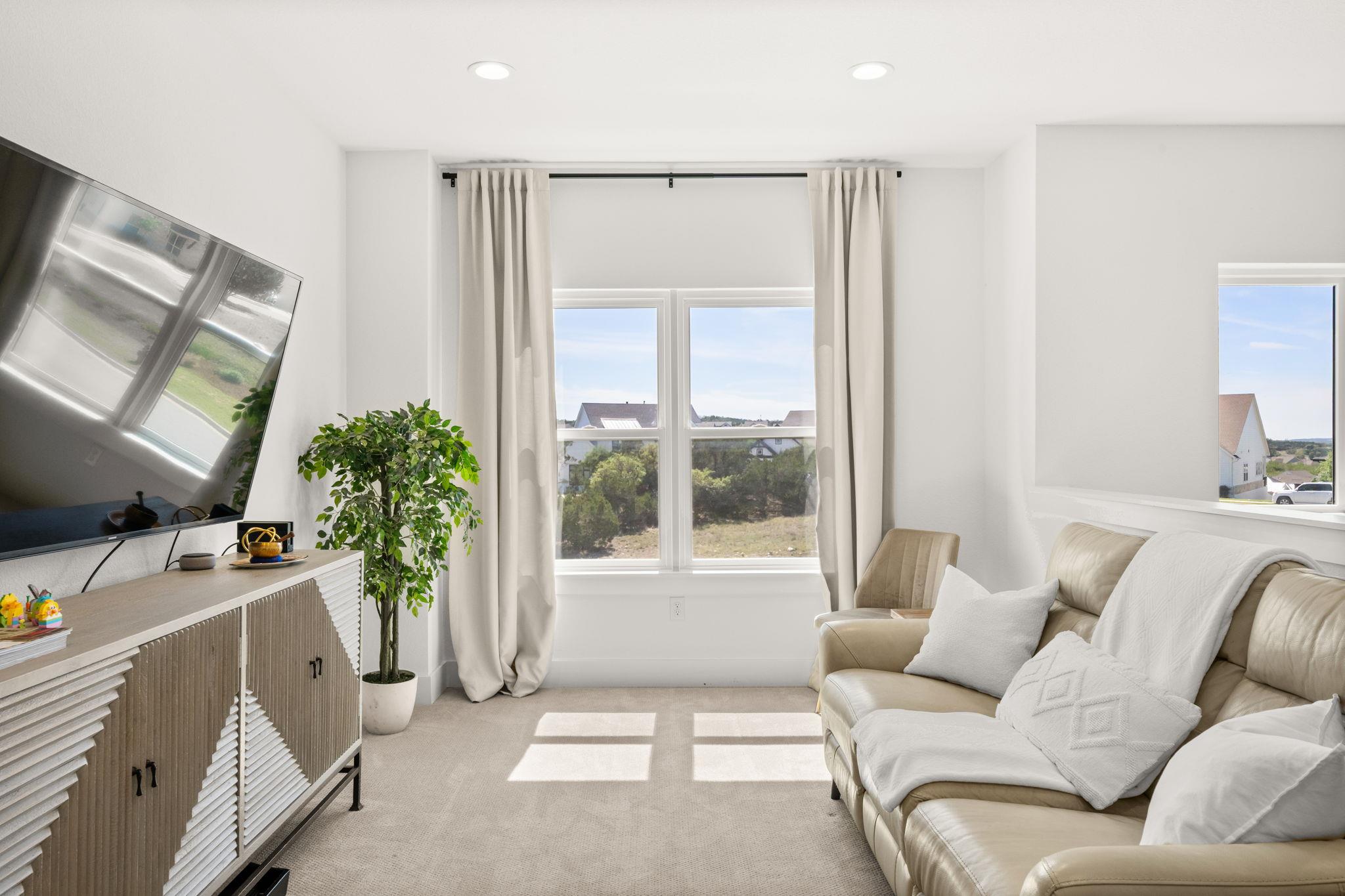 202 Smoke Tree Cir, Dripping Springs, TX 78620