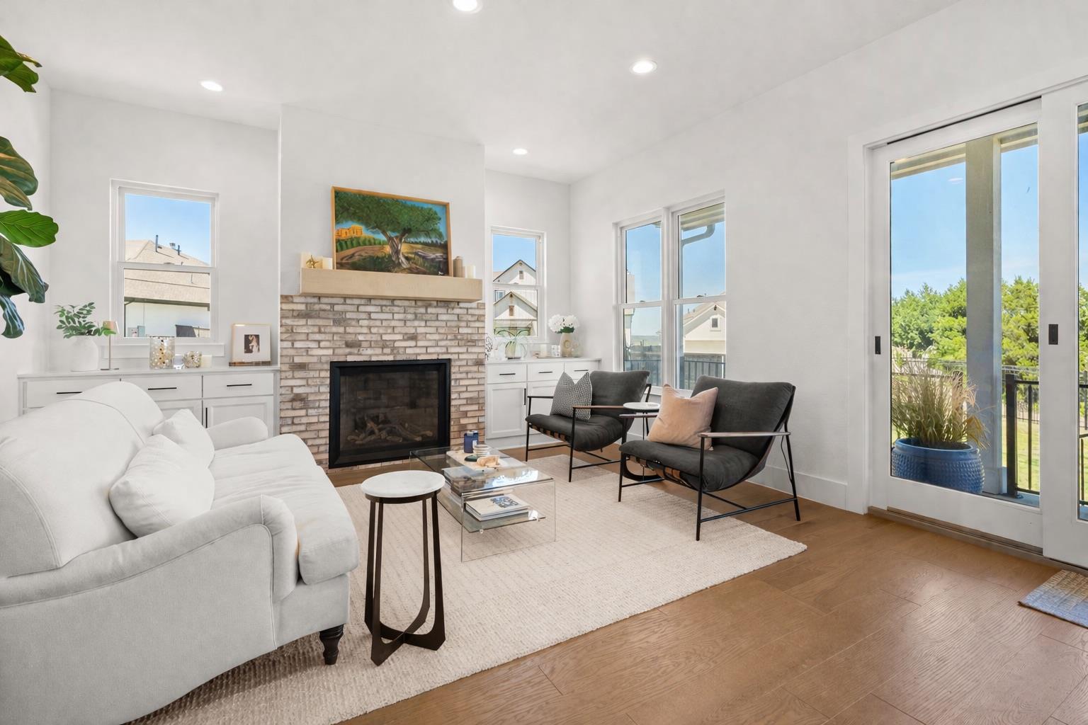 202 Smoke Tree Cir, Dripping Springs, TX 78620