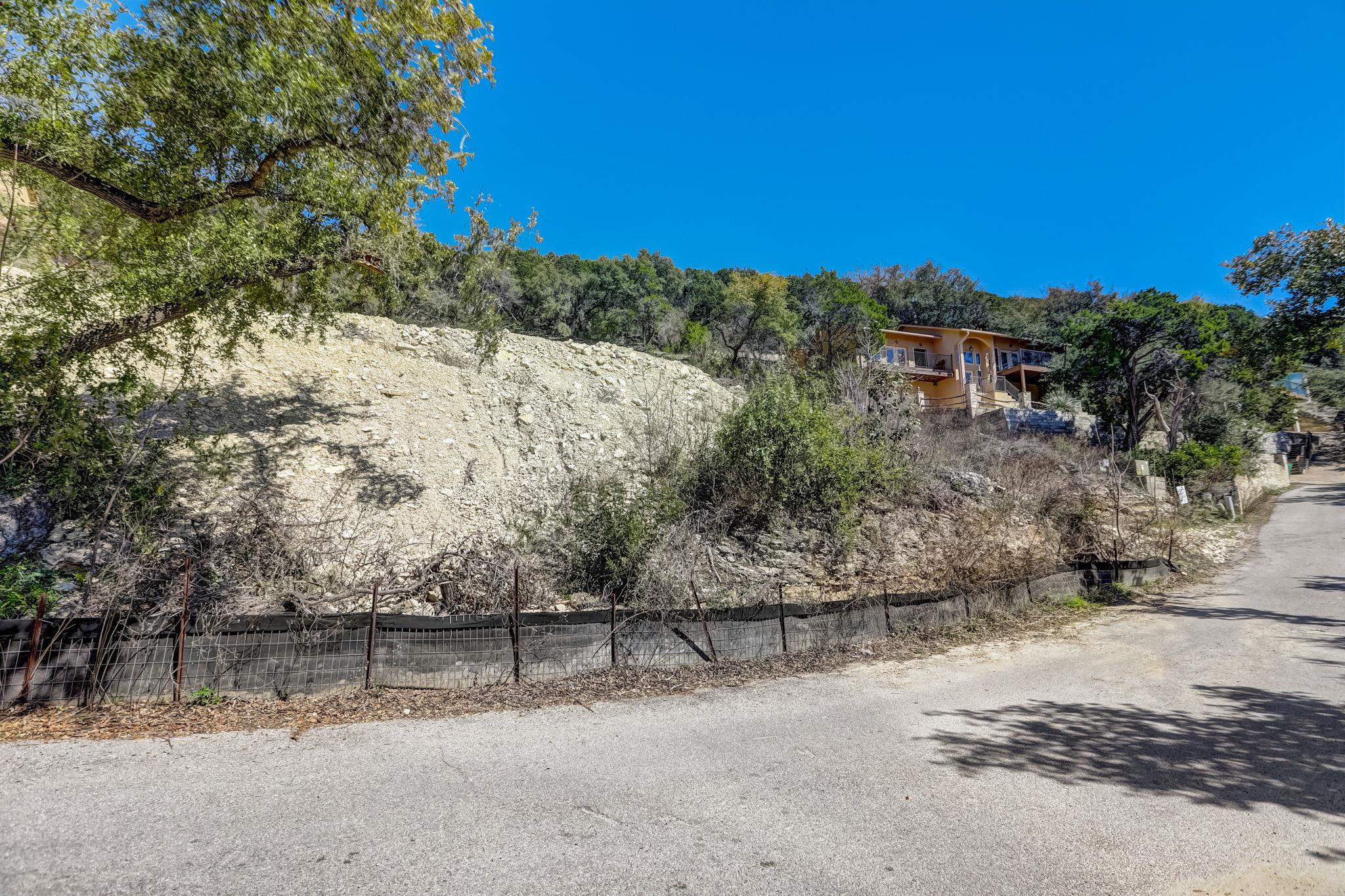 14000 & 14002 Skyline Dr, Austin, TX 78732