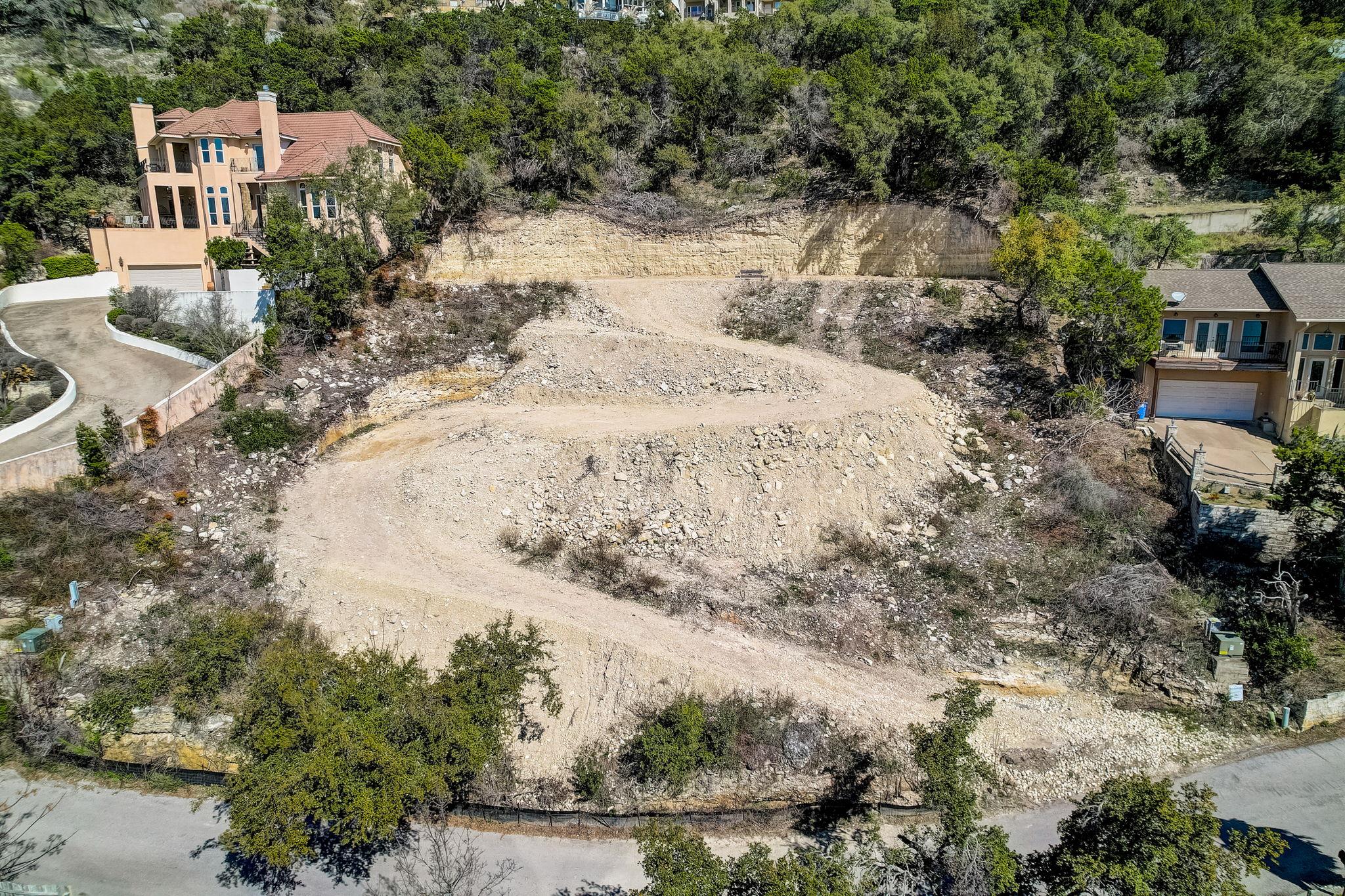 14000 & 14002 Skyline Dr, Austin, TX 78732