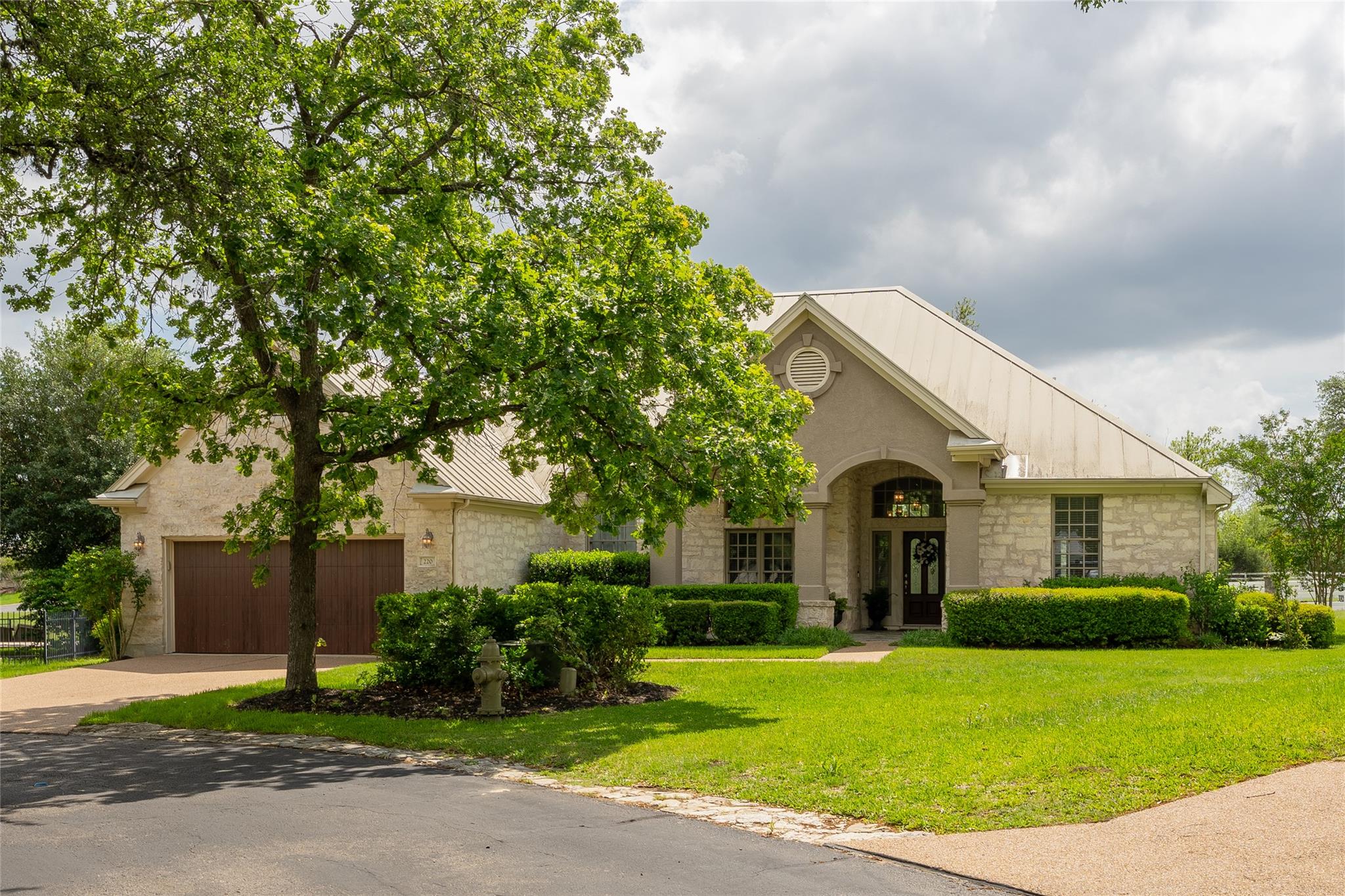 220 Mallet Ct, Austin, TX 78737