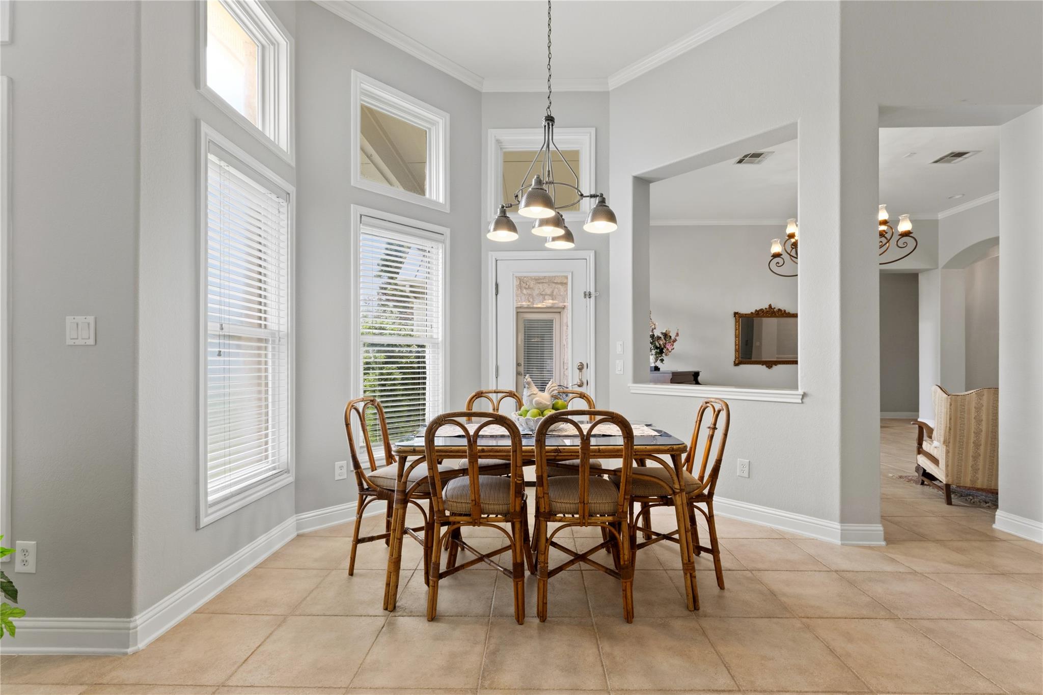 220 Mallet Ct, Austin, TX 78737