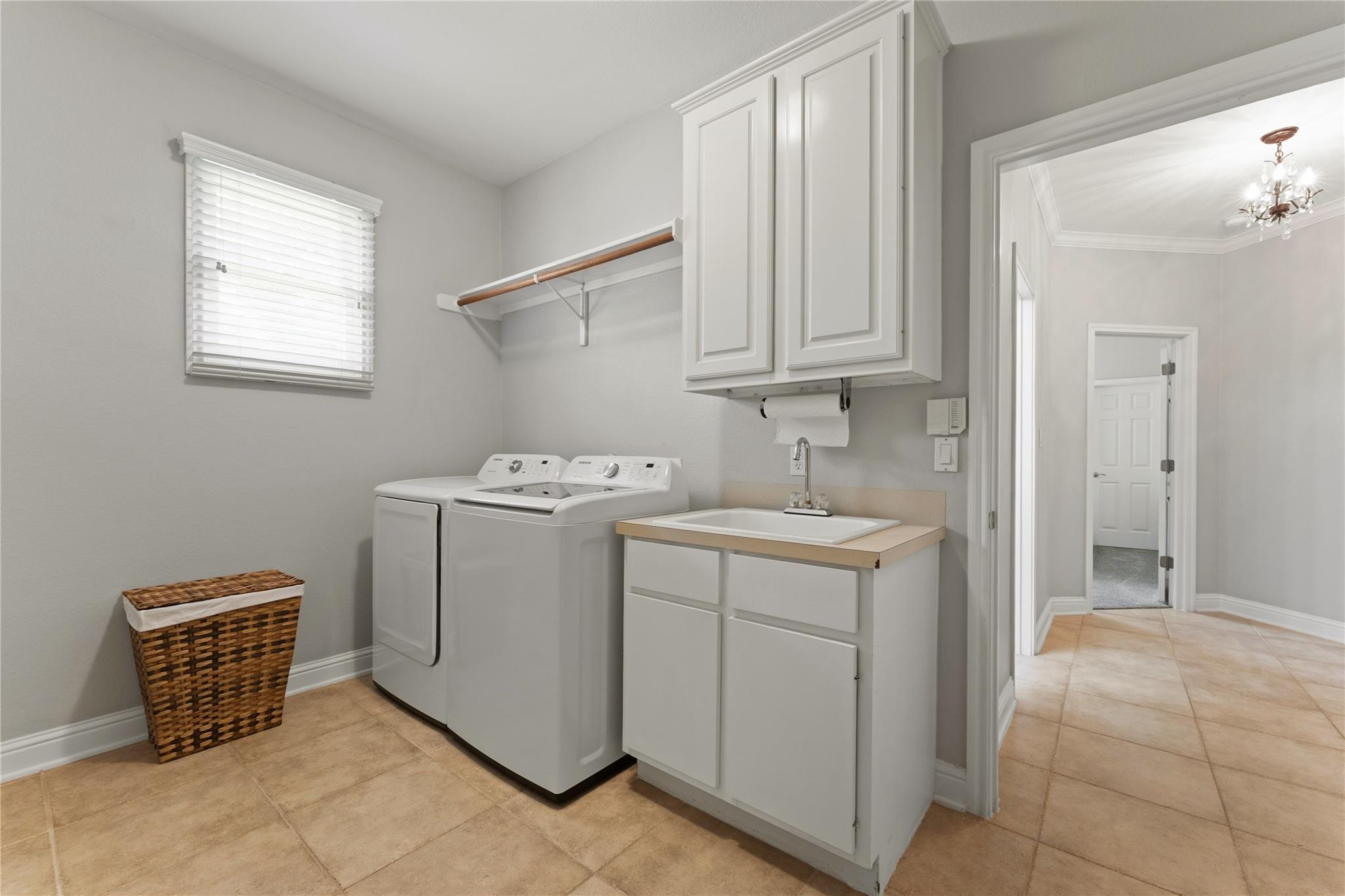 220 Mallet Ct, Austin, TX 78737