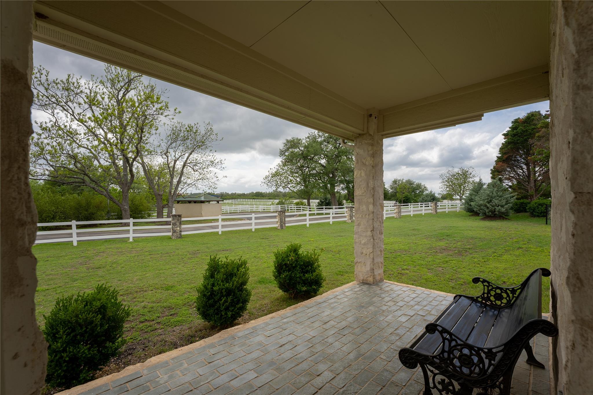 220 Mallet Ct, Austin, TX 78737