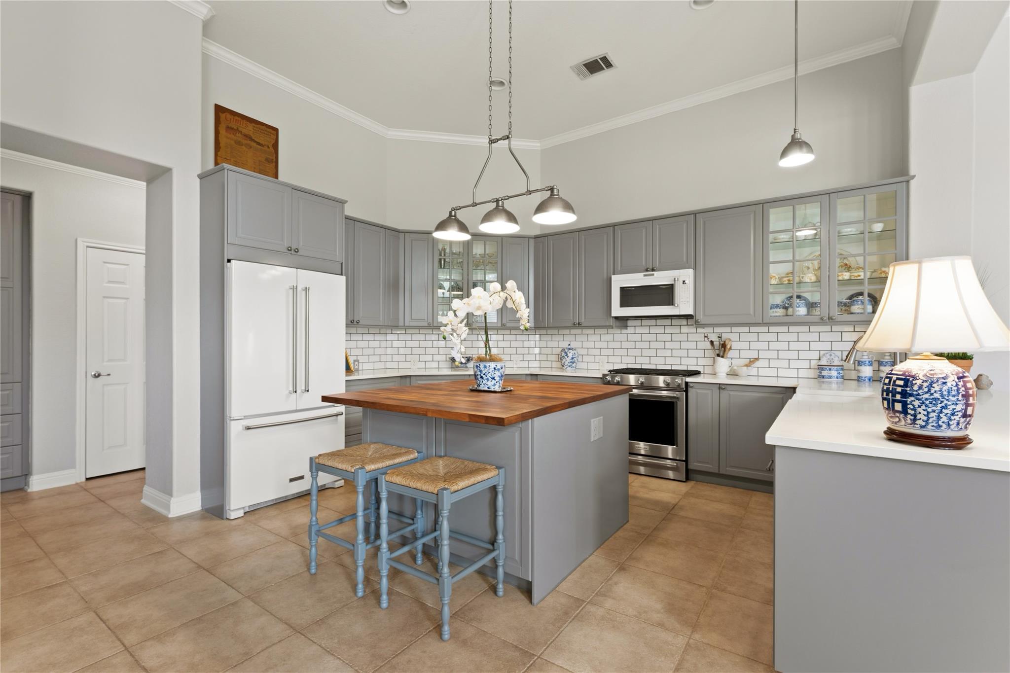 220 Mallet Ct, Austin, TX 78737