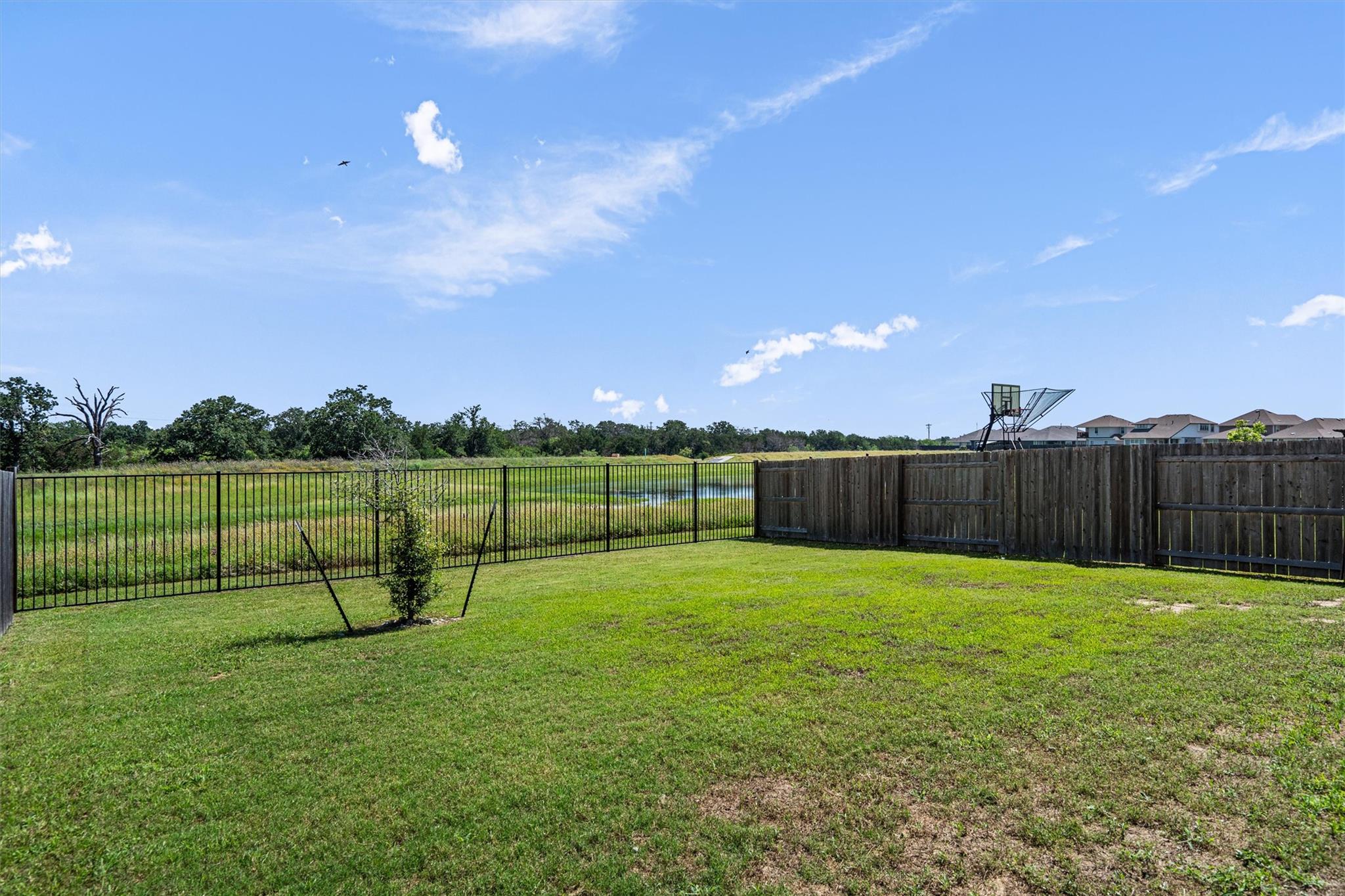 146 Russet Trl, Georgetown, TX 78628