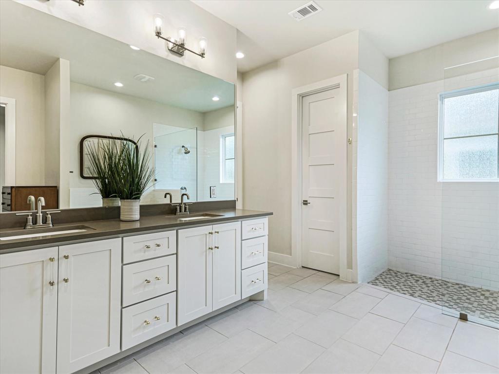 170 Bunker Ranch Blvd # 16, Dripping Springs, TX 78620