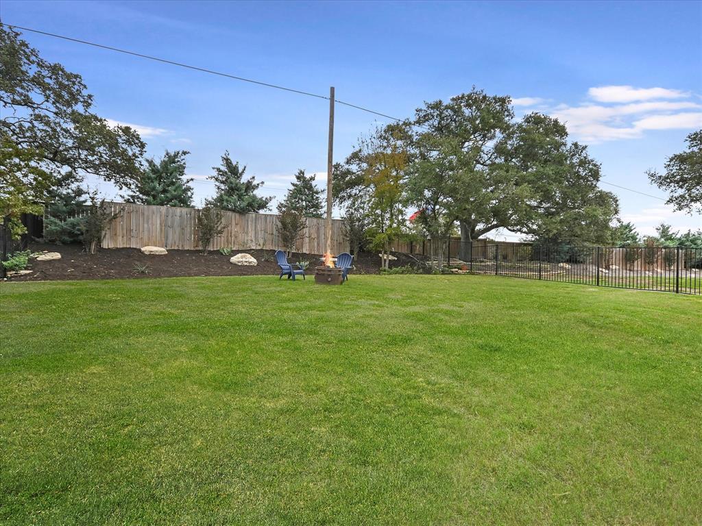 170 Bunker Ranch Blvd # 16, Dripping Springs, TX 78620