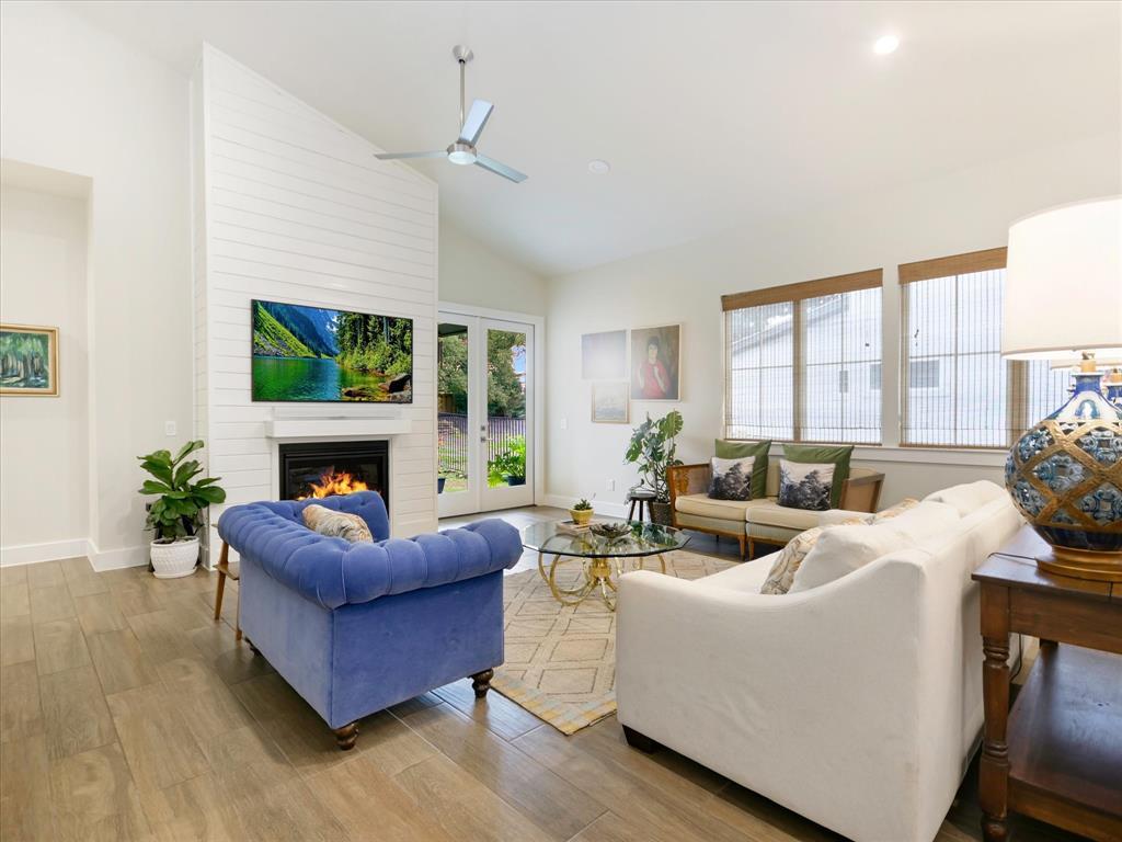 170 Bunker Ranch Blvd # 16, Dripping Springs, TX 78620