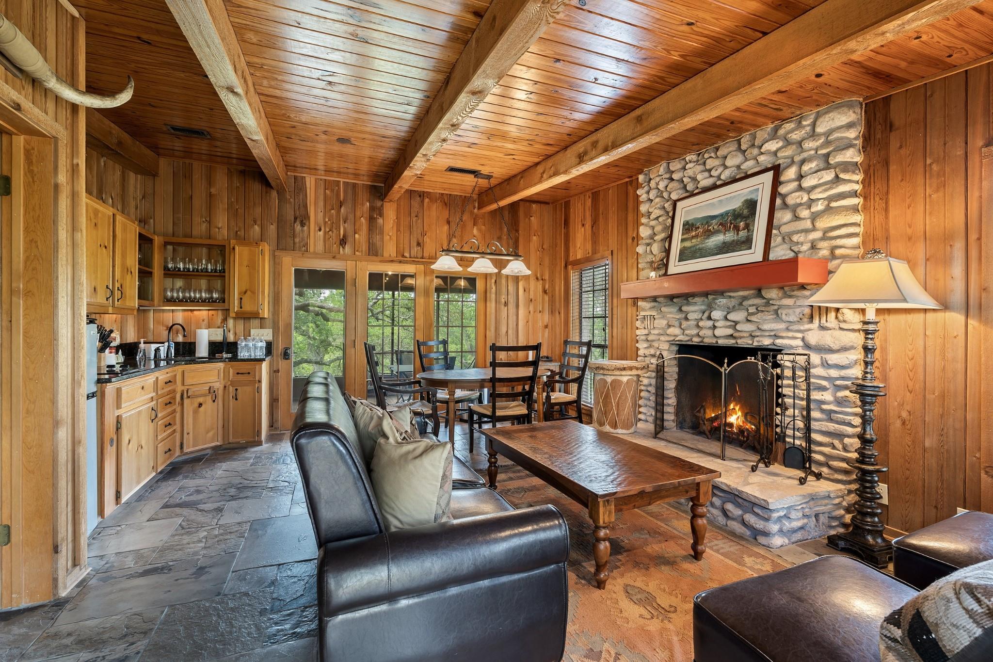 5055 Wayside Dr, Wimberley, TX 78676