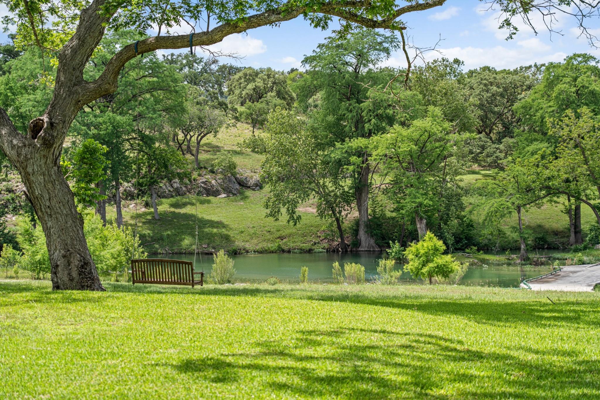 5055 Wayside Dr, Wimberley, TX 78676