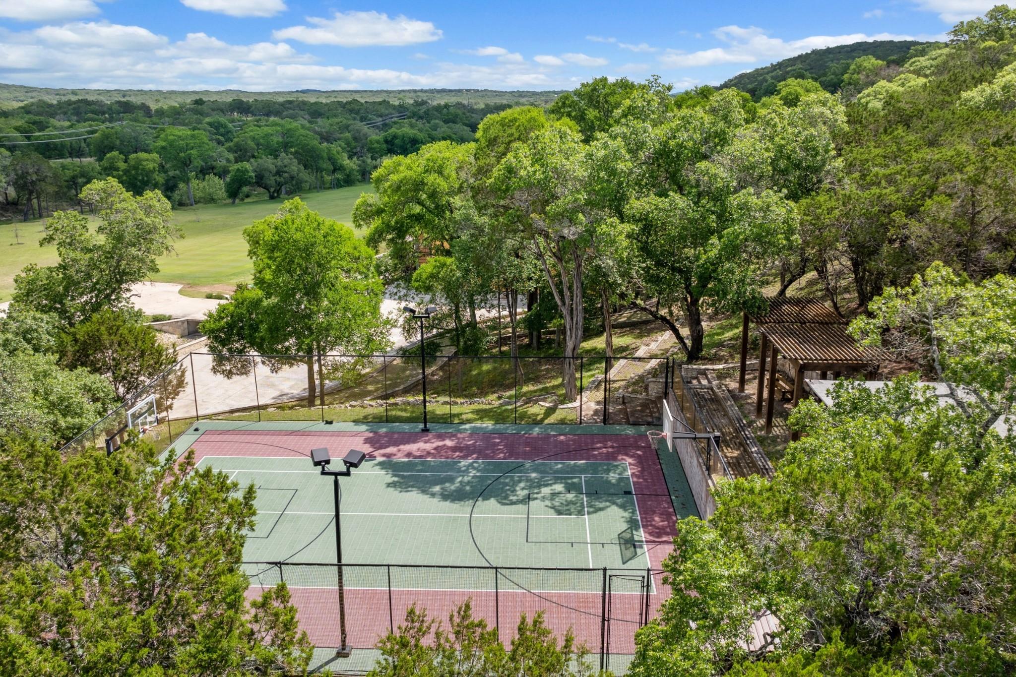 5055 Wayside Dr, Wimberley, TX 78676