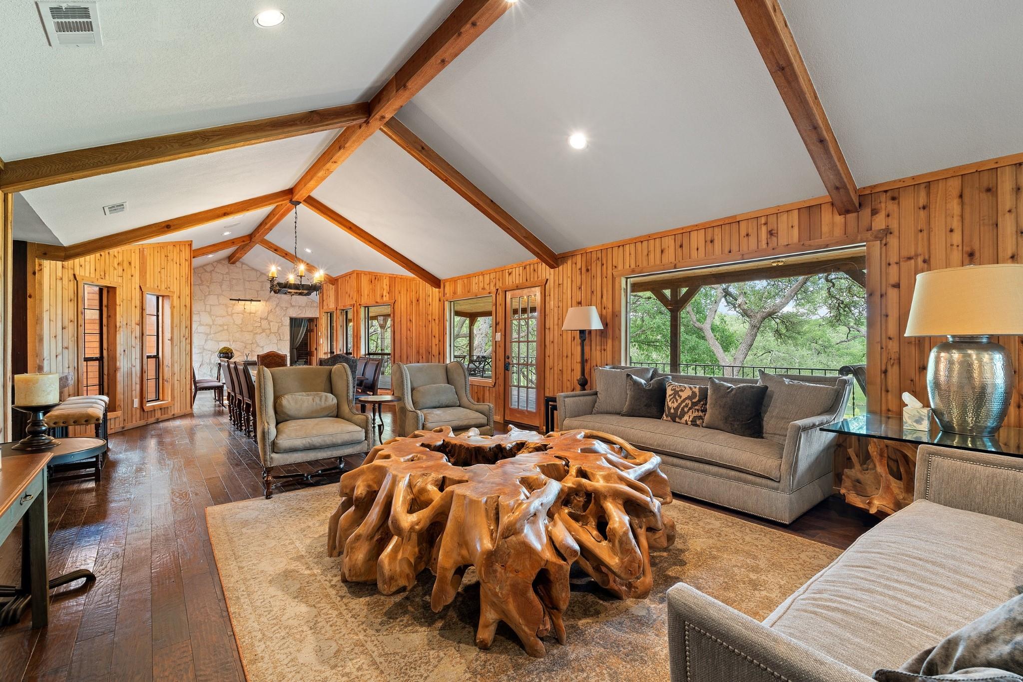 5055 Wayside Dr, Wimberley, TX 78676